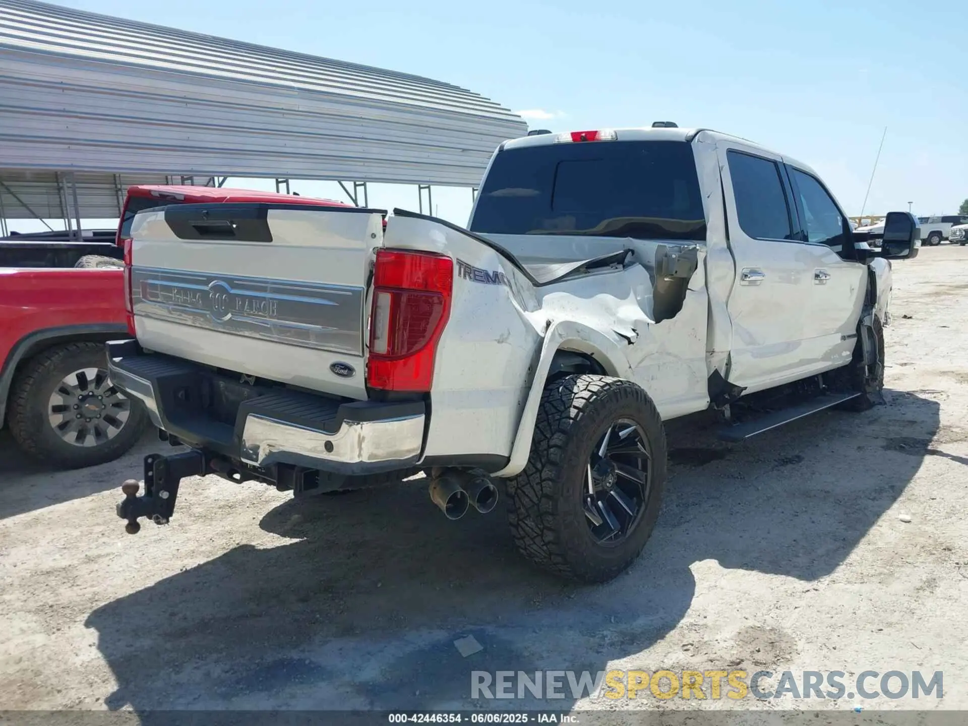 4 Photograph of a damaged car 1FT8W2BT6MEC87793 FORD F-250 2021