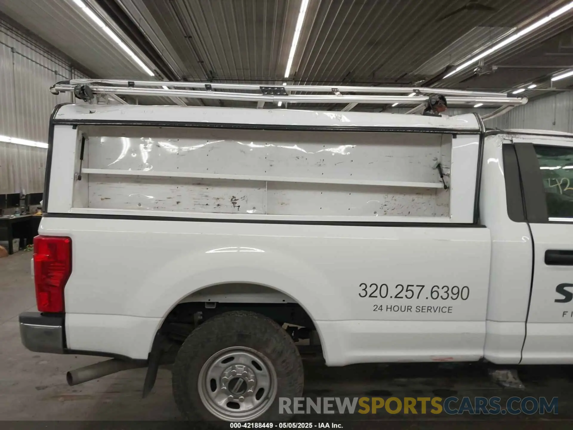 21 Photograph of a damaged car 1FTBF2A60MED45575 FORD F-250 2021