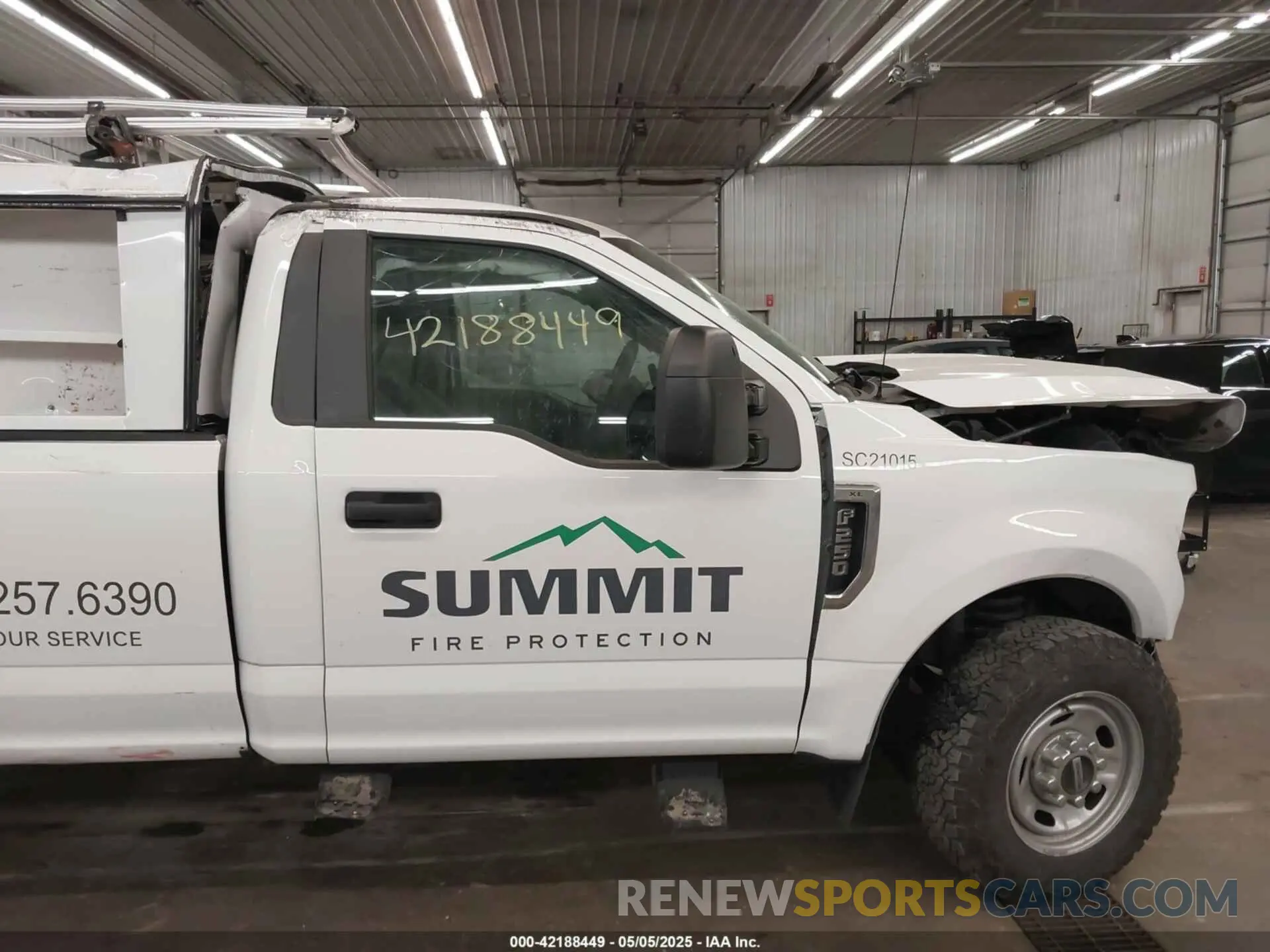 22 Photograph of a damaged car 1FTBF2A60MED45575 FORD F-250 2021