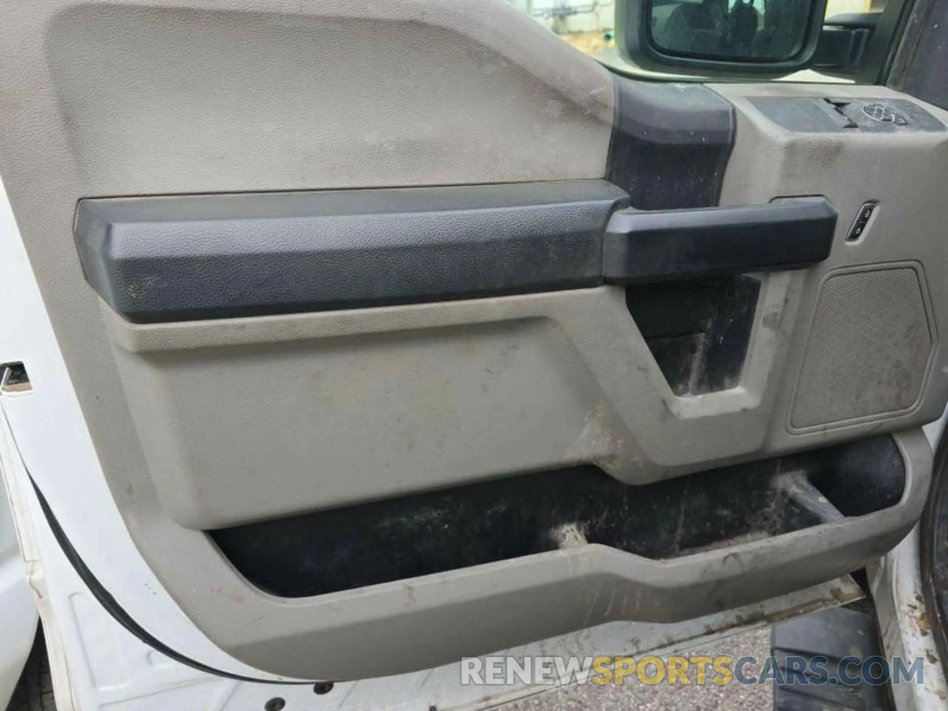 4 Photograph of a damaged car 1FTBF2A60MED97563 FORD F-250 2021