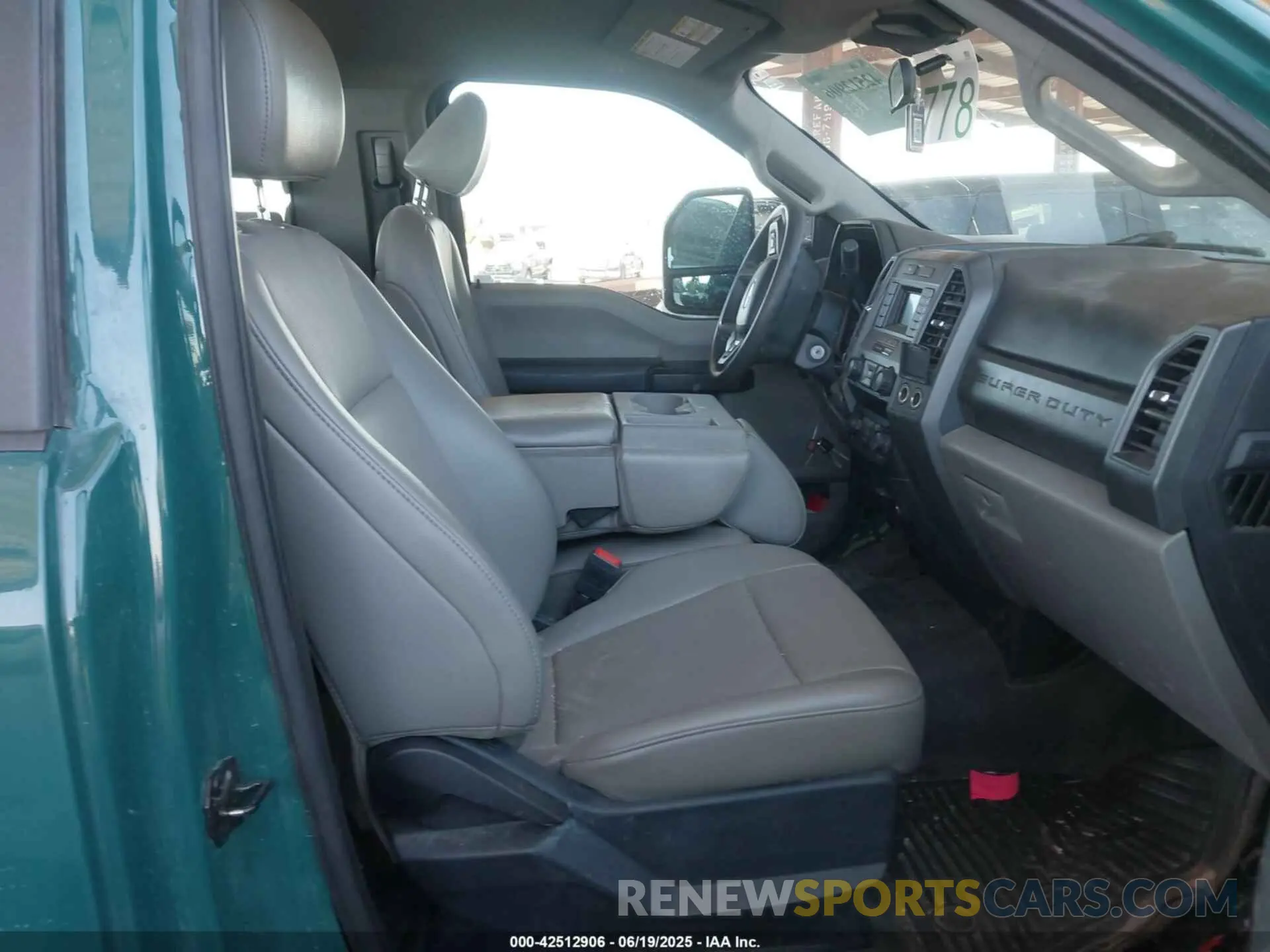 8 Photograph of a damaged car 1FTBF2A67MEC63116 FORD F-250 2021