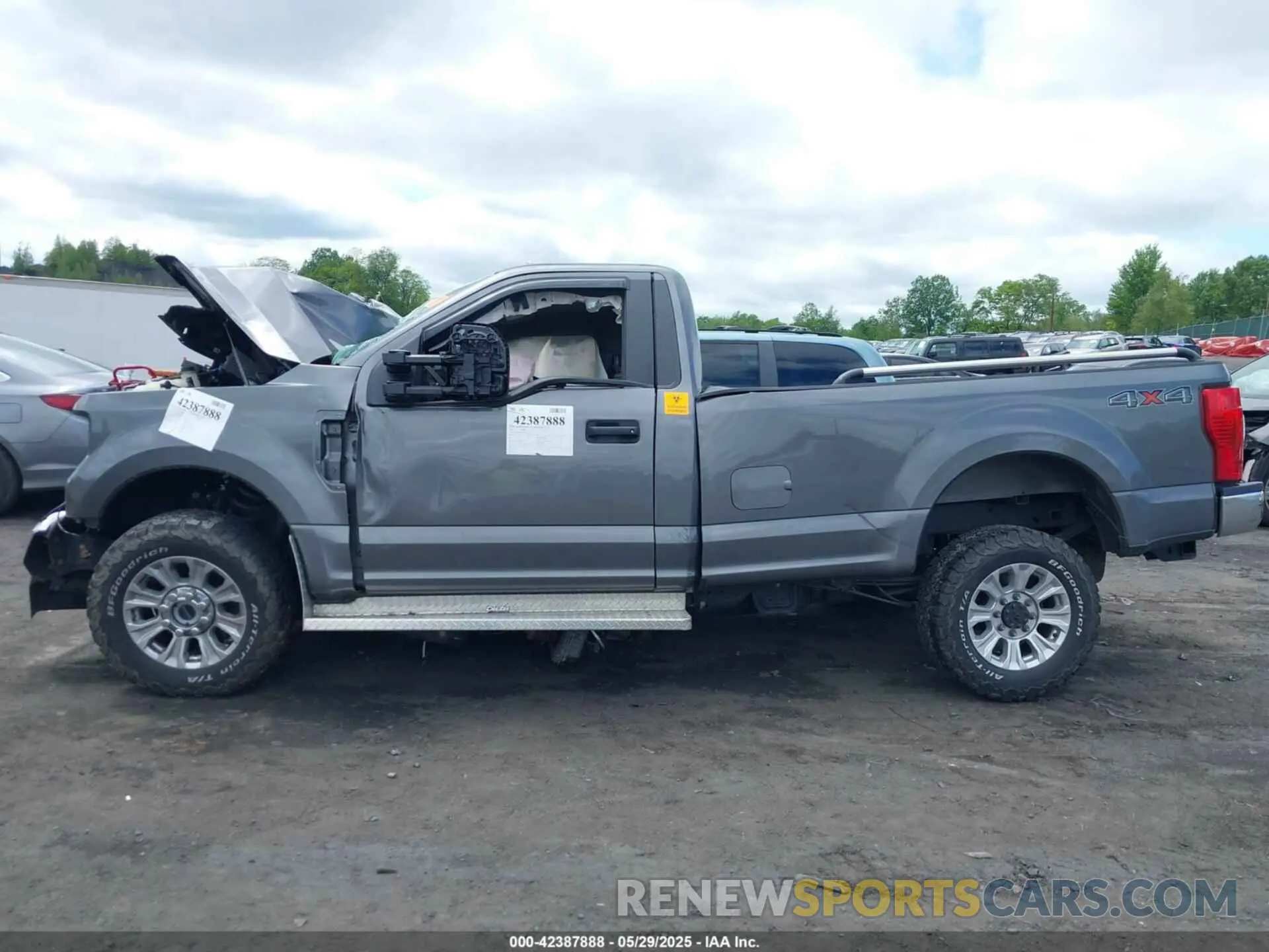 13 Photograph of a damaged car 1FTBF2B61MEC55902 FORD F-250 2021