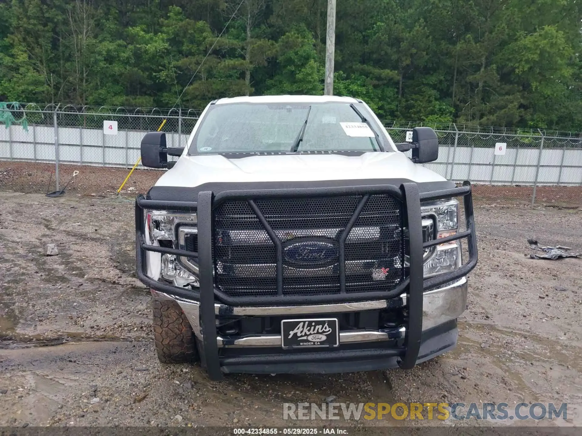 12 Photograph of a damaged car 1FTBF2BT2MED17703 FORD F-250 2021