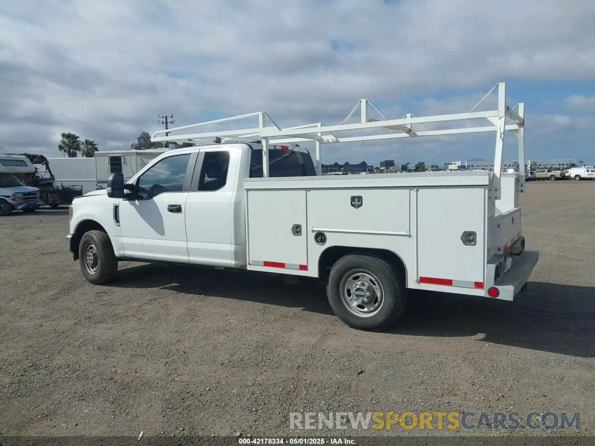 13 Photograph of a damaged car 1FD7X2A65NED19425 FORD F-250 2022