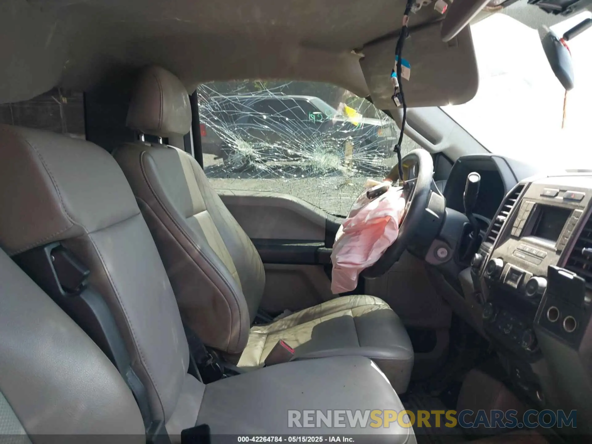 8 Photograph of a damaged car 1FDBF2A65NEF15684 FORD F-250 2022