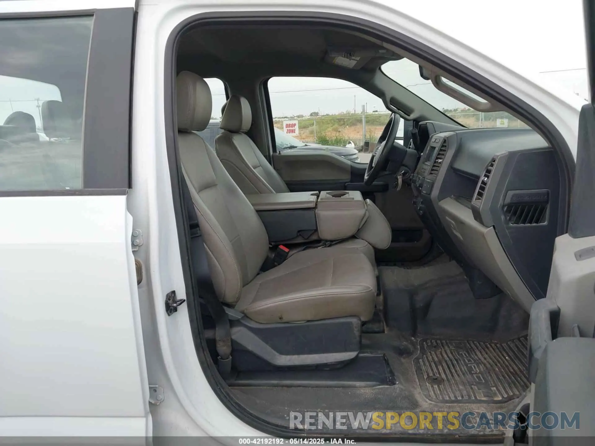 5 Photograph of a damaged car 1FT7W2A60NEF40017 FORD F-250 2022