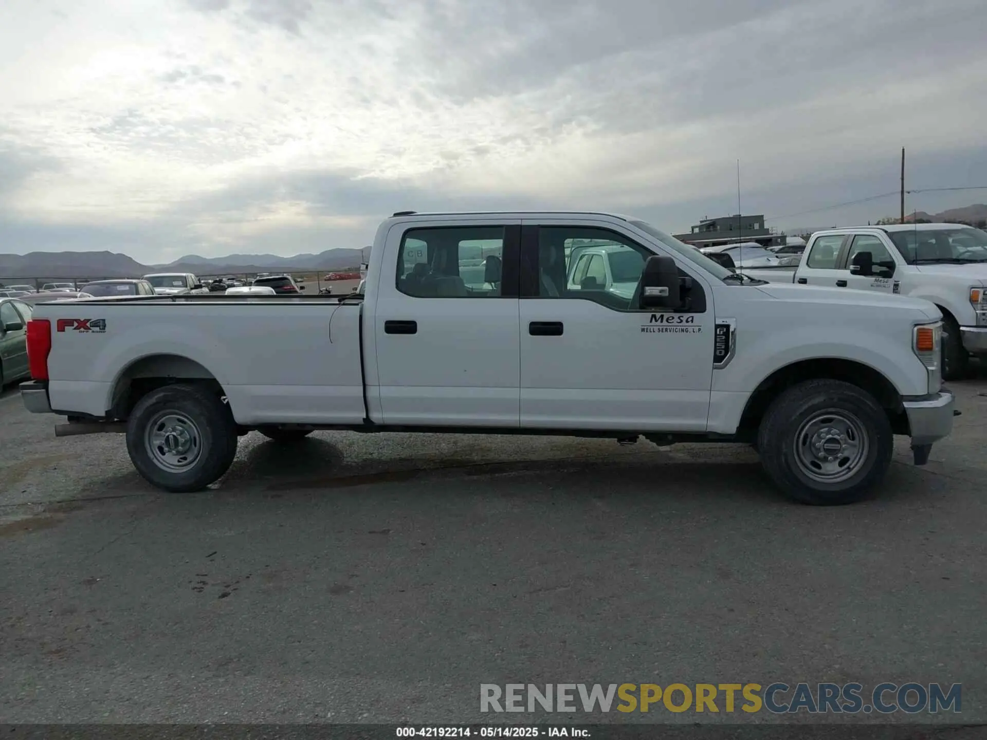 13 Photograph of a damaged car 1FT7W2A65NEF40014 FORD F-250 2022