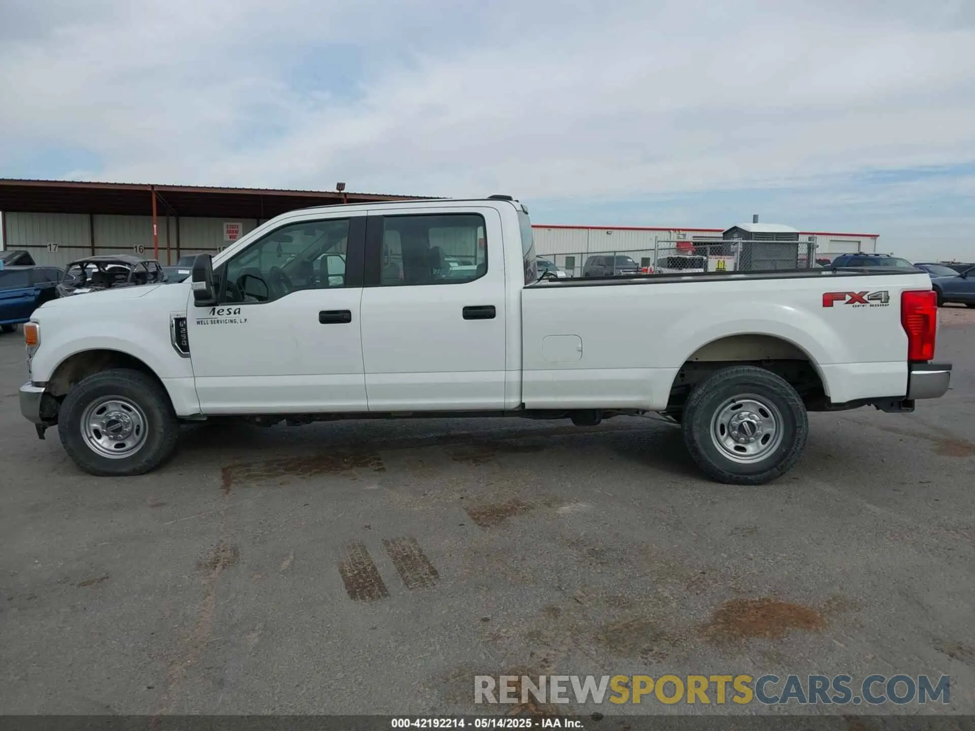 14 Photograph of a damaged car 1FT7W2A65NEF40014 FORD F-250 2022