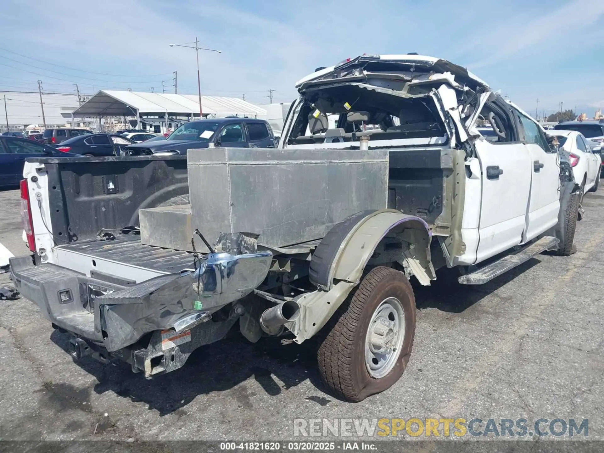 4 Photograph of a damaged car 1FT7W2B63NEE52898 FORD F-250 2022