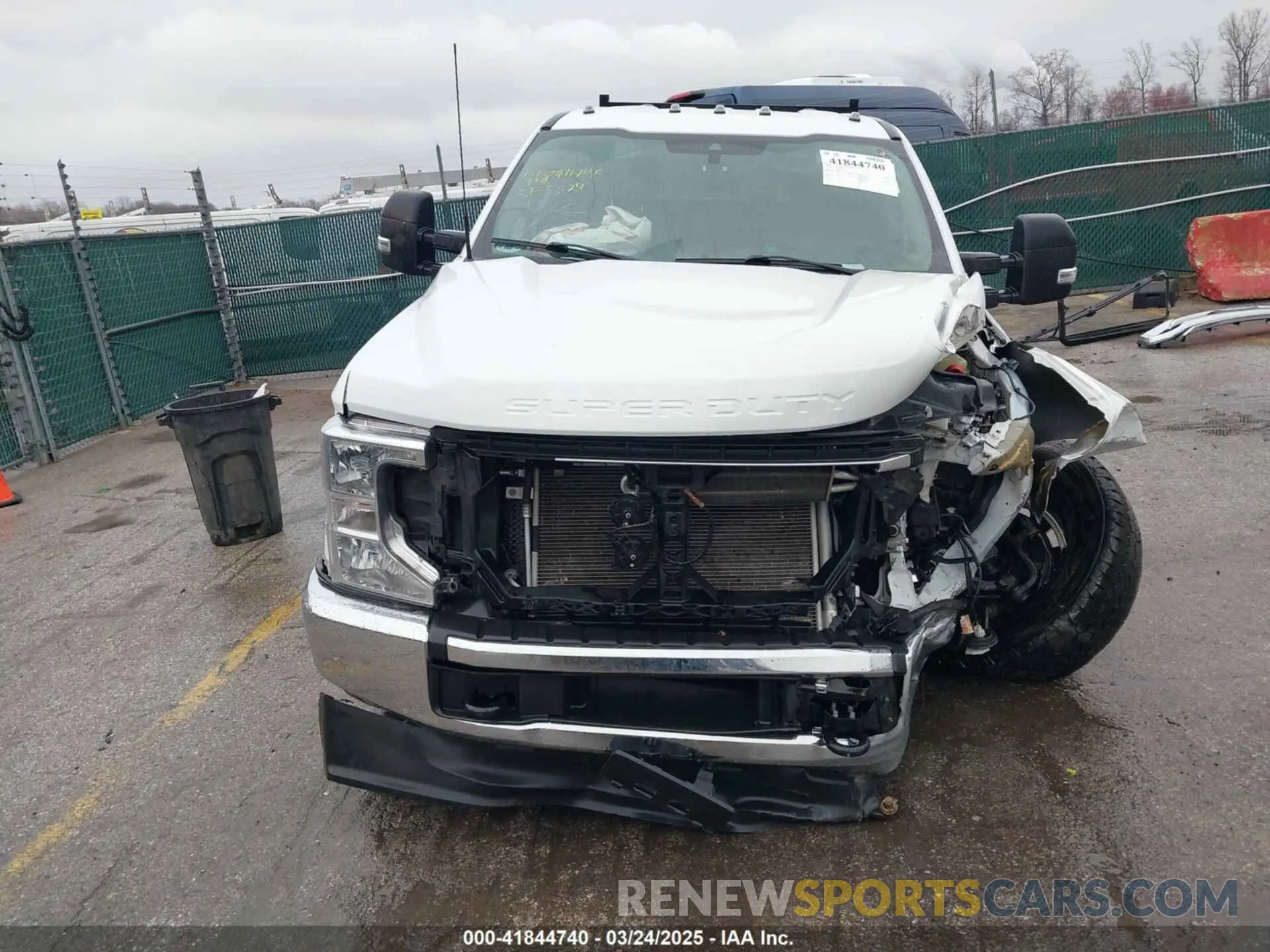 13 Photograph of a damaged car 1FT7W2B65NEF76378 FORD F-250 2022