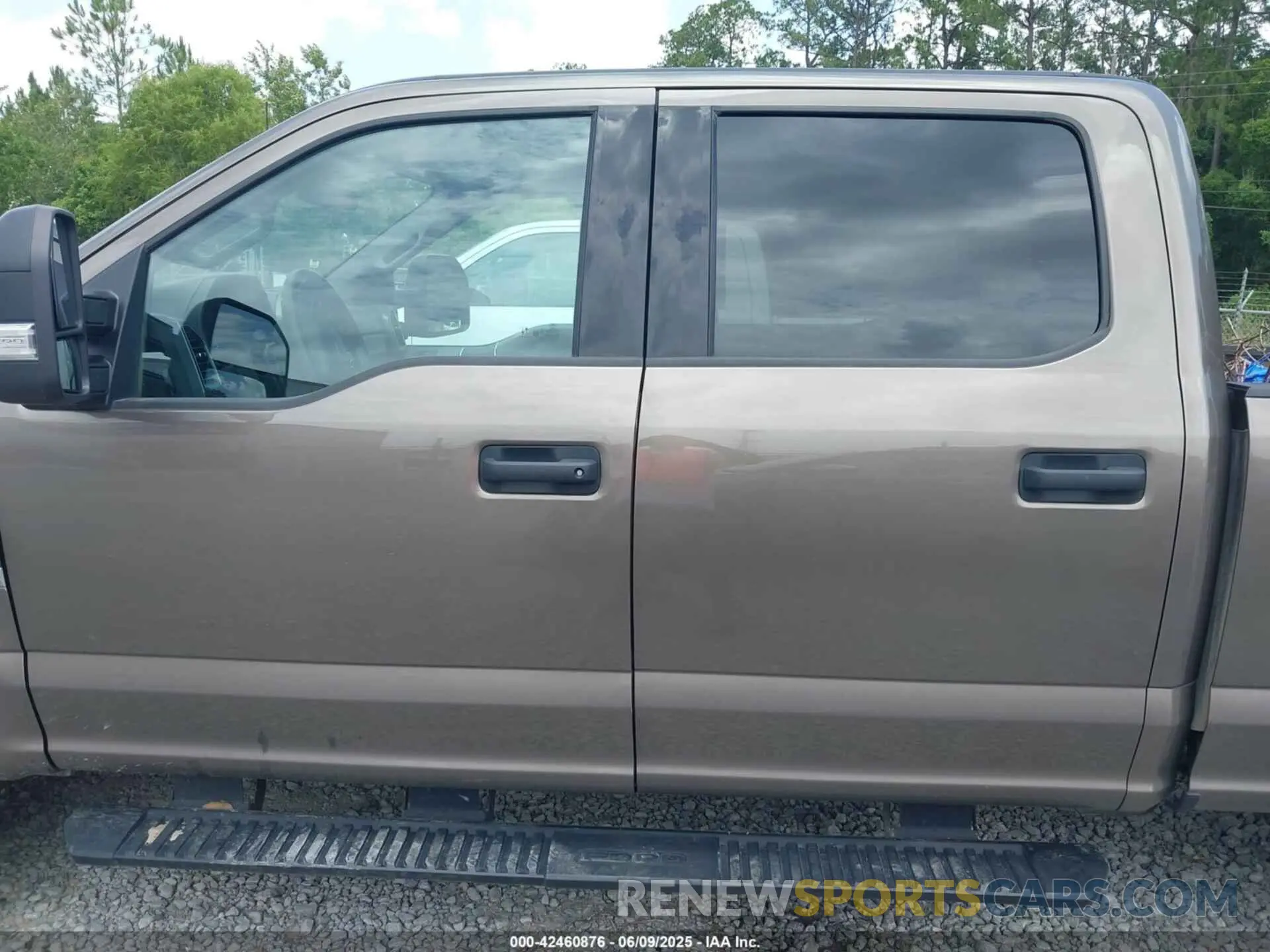 14 Photograph of a damaged car 1FT7W2B65NEG36112 FORD F-250 2022
