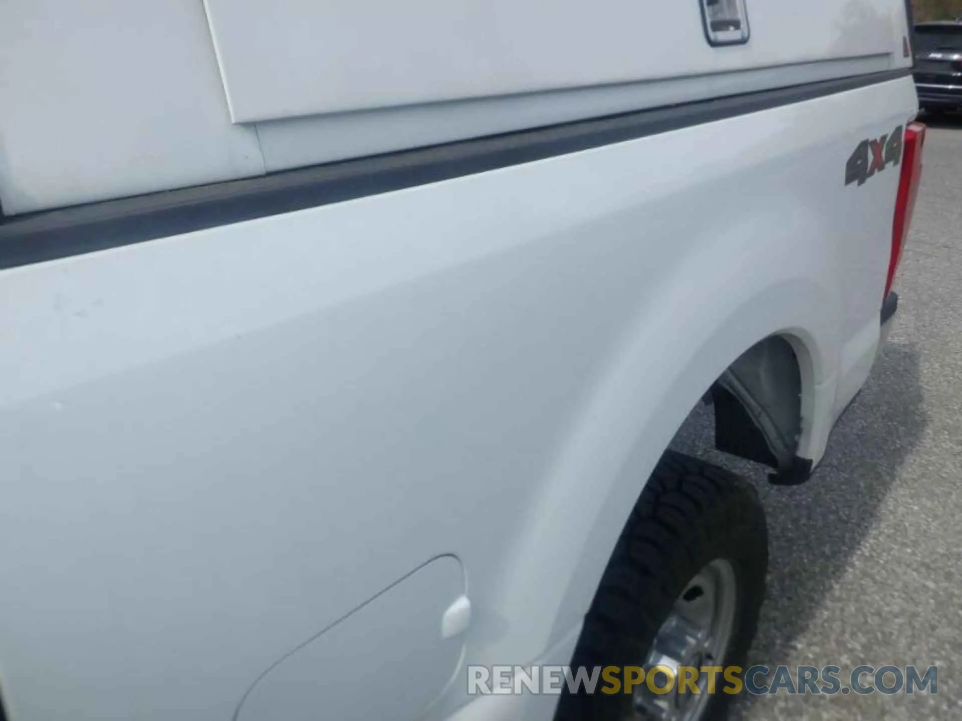 18 Photograph of a damaged car 1FT7W2B66NEF19199 FORD F-250 2022
