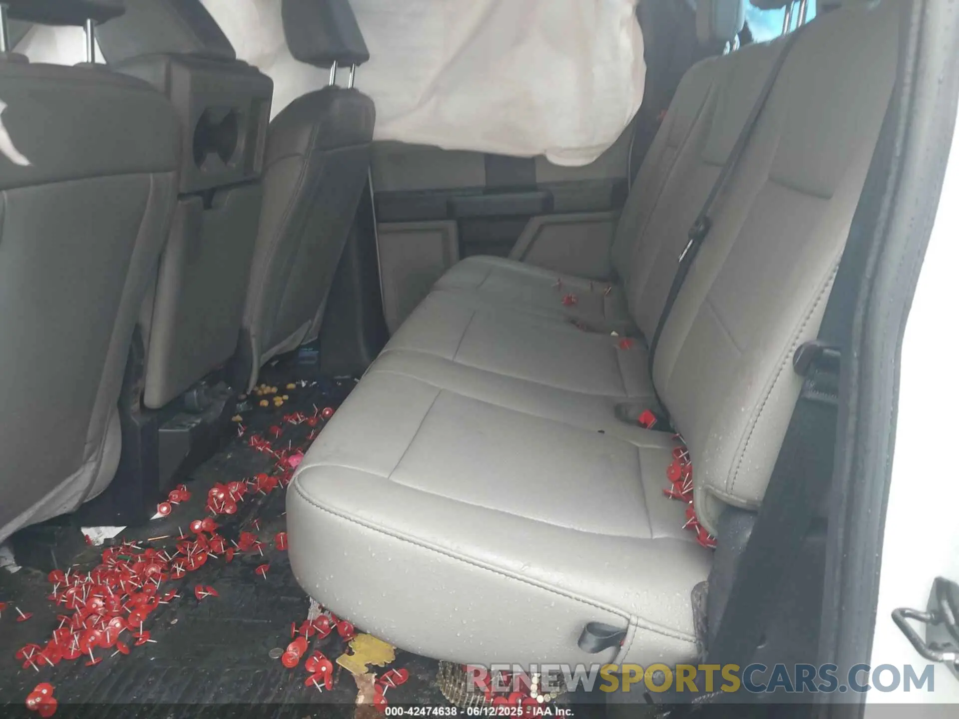 8 Photograph of a damaged car 1FT7W2B67NEF62742 FORD F-250 2022