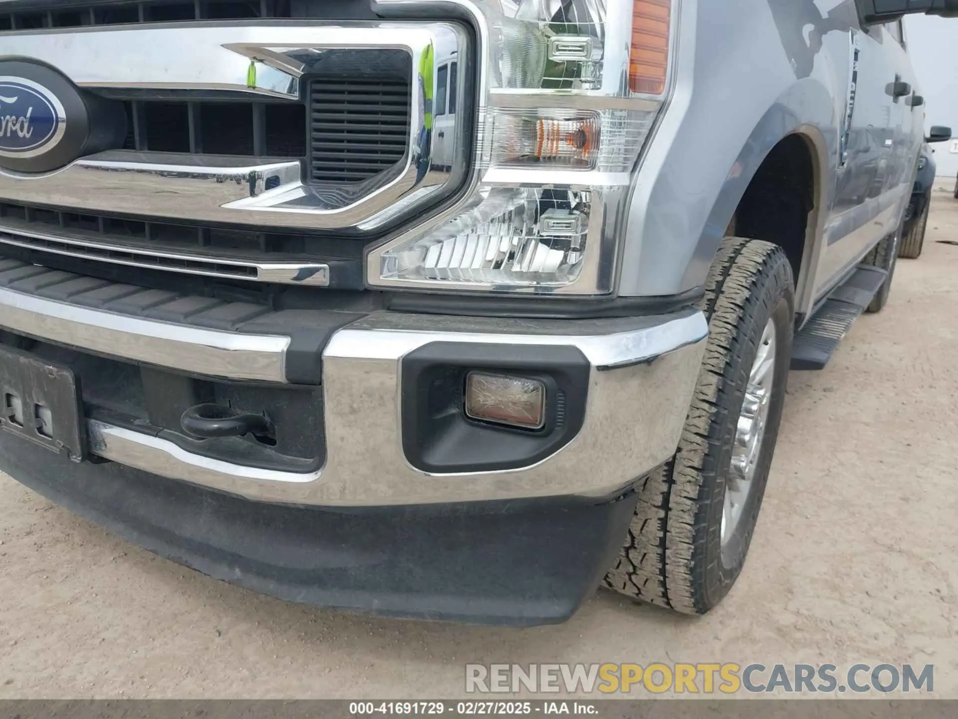 17 Photograph of a damaged car 1FT7W2BN1NED76735 FORD F-250 2022