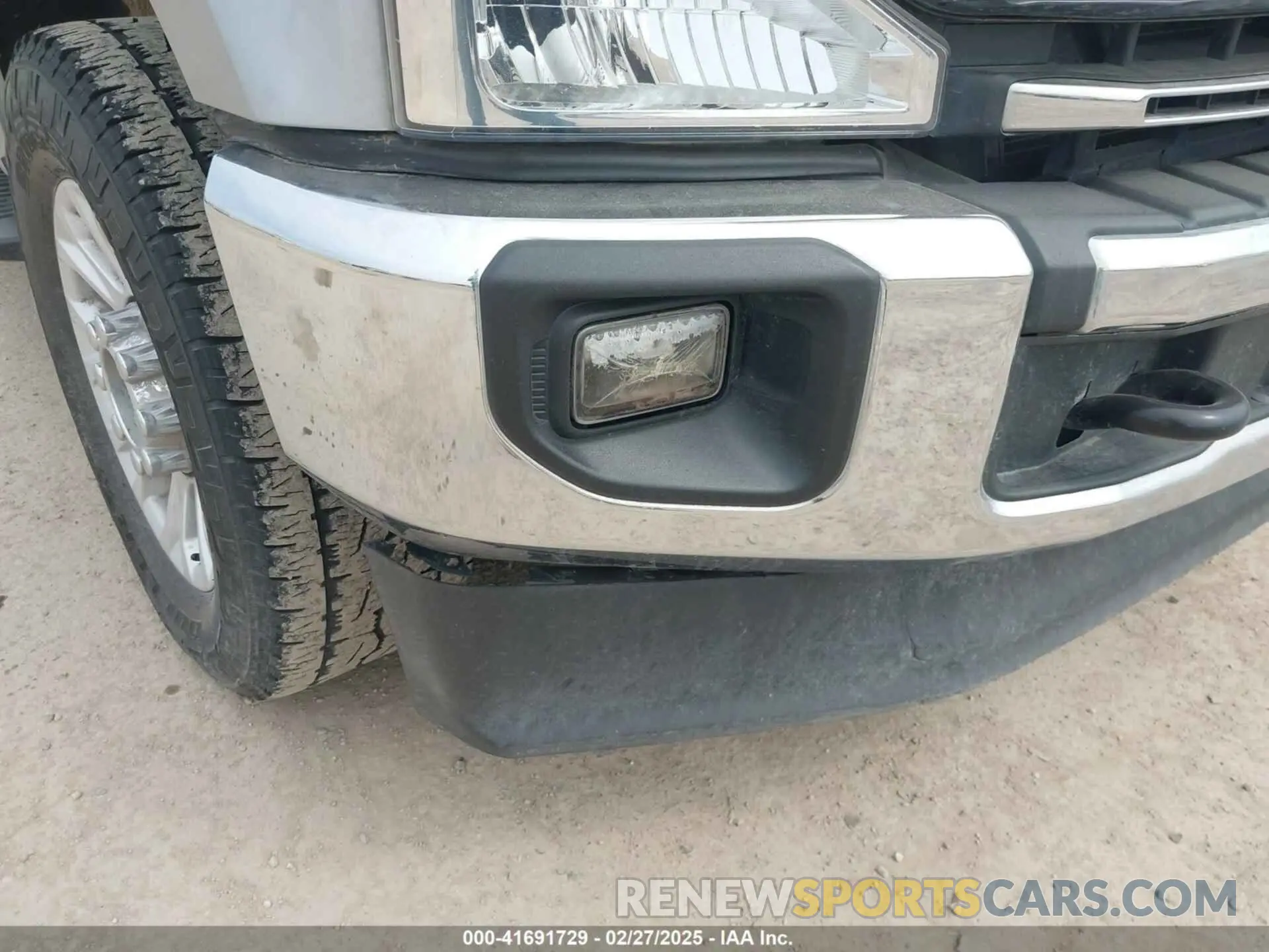 18 Photograph of a damaged car 1FT7W2BN1NED76735 FORD F-250 2022