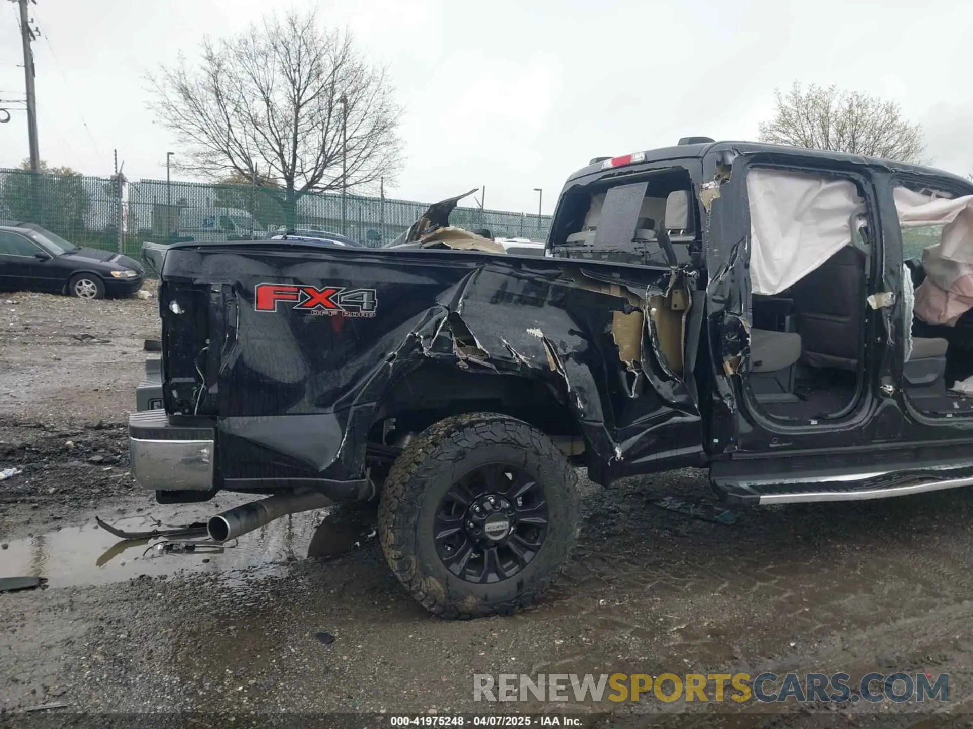 17 Photograph of a damaged car 1FT7W2BN3NEF50675 FORD F-250 2022
