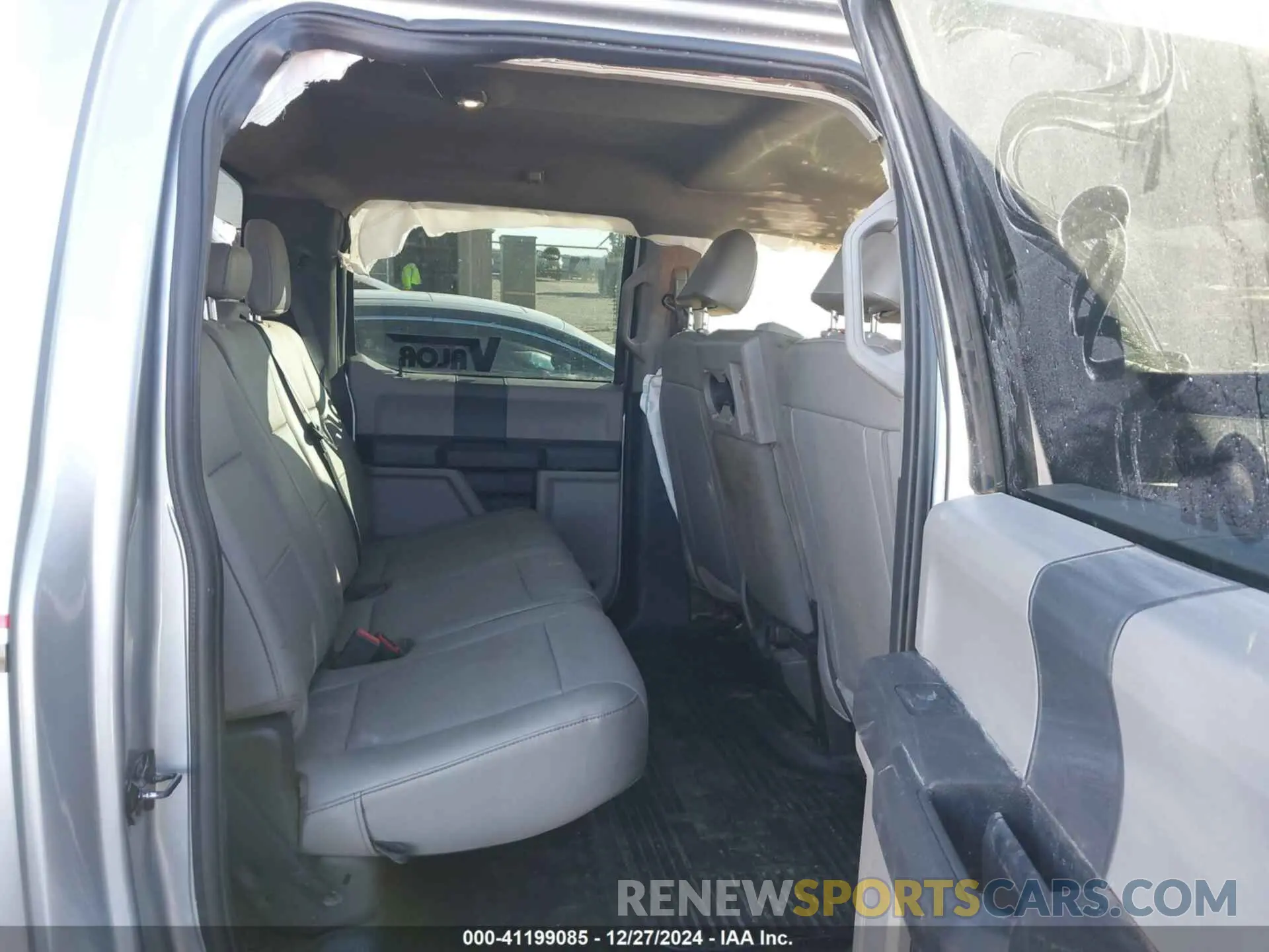 8 Photograph of a damaged car 1FT7W2BN8NEE82941 FORD F-250 2022