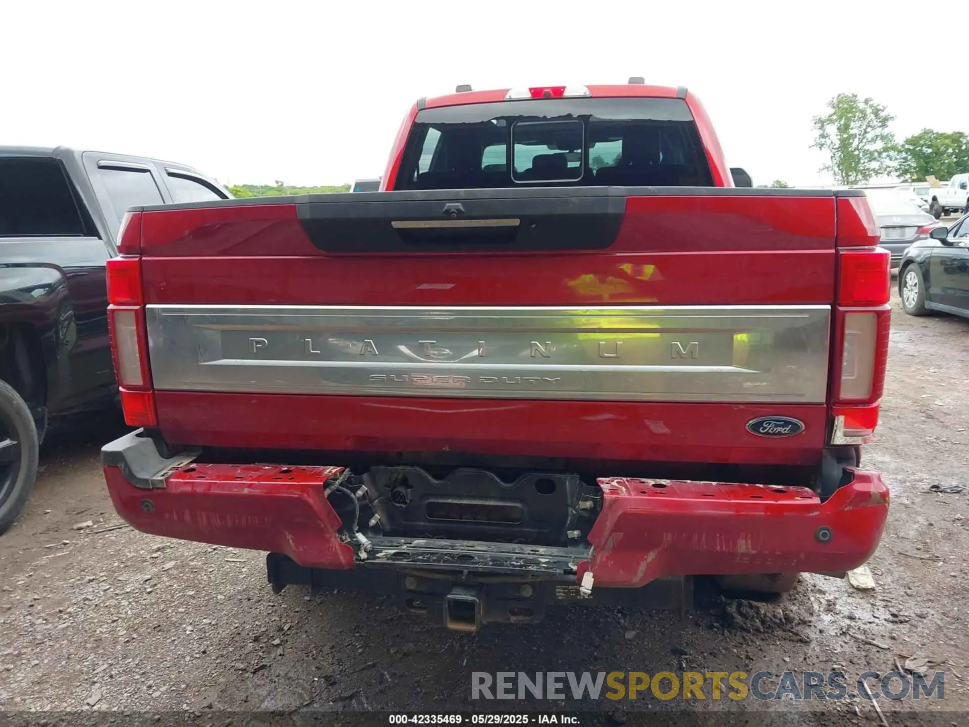 17 Photograph of a damaged car 1FT7W2BT0NED04388 FORD F-250 2022