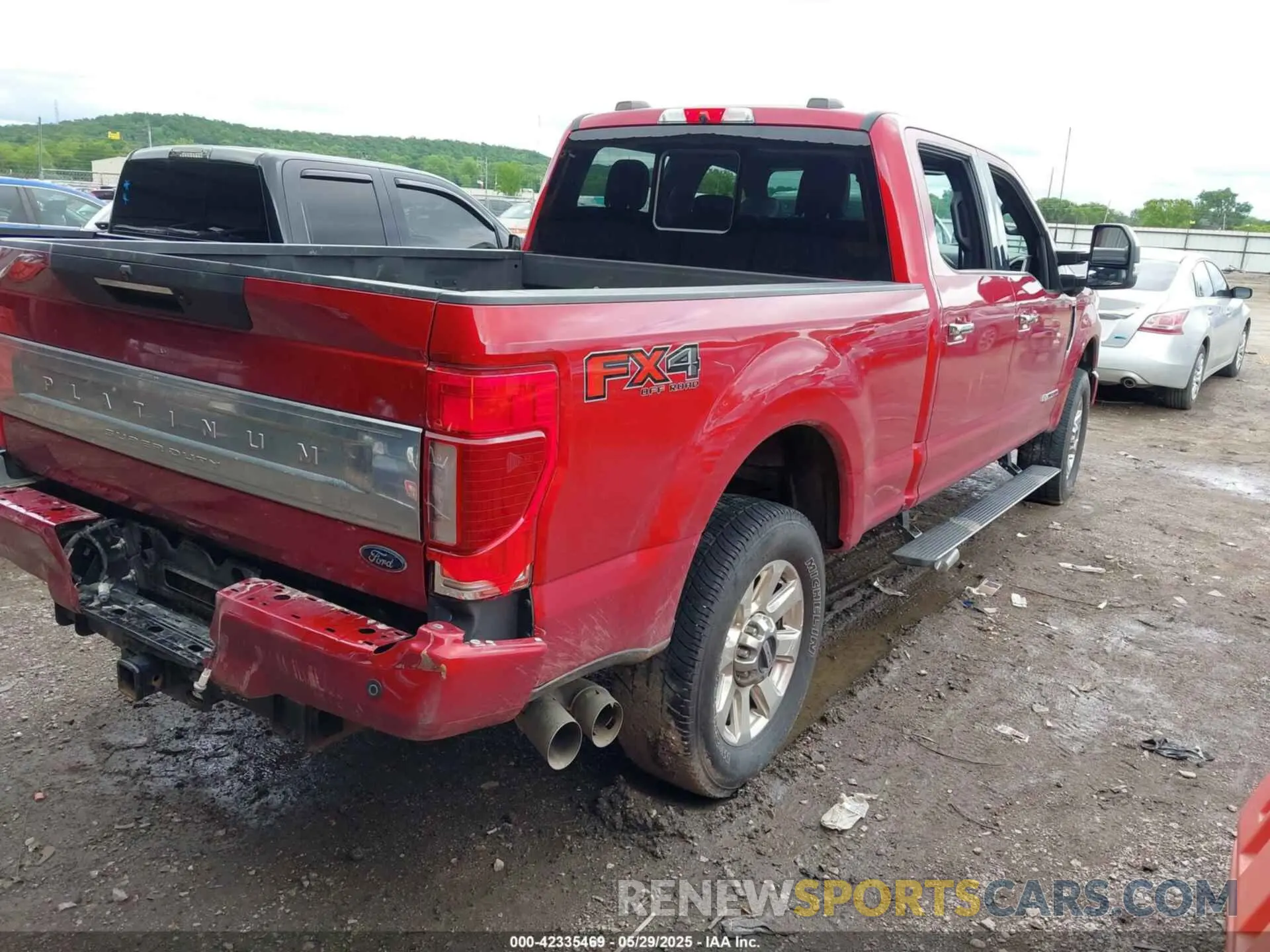 4 Photograph of a damaged car 1FT7W2BT0NED04388 FORD F-250 2022