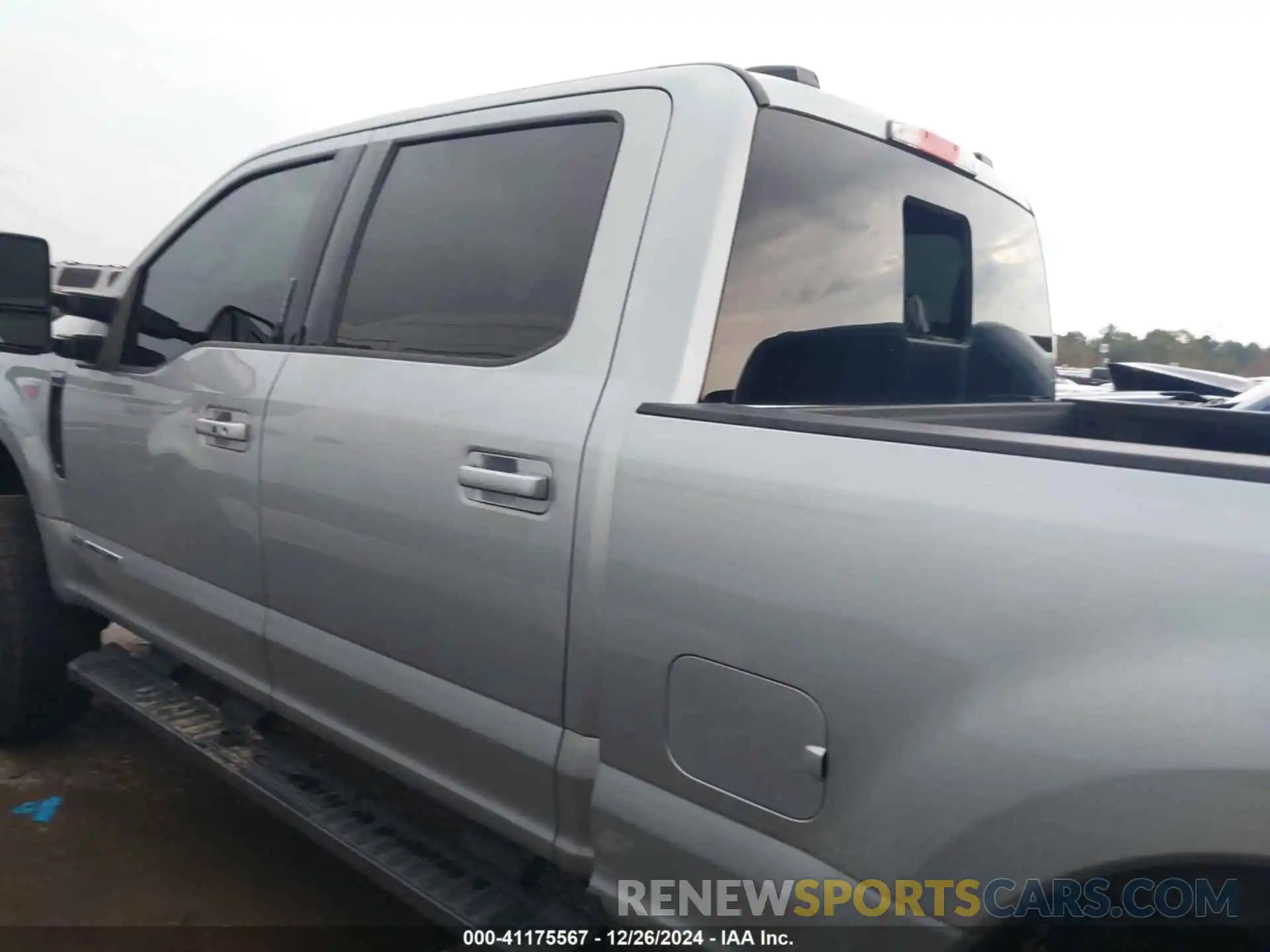 14 Photograph of a damaged car 1FT7W2BT0NEF79310 FORD F-250 2022