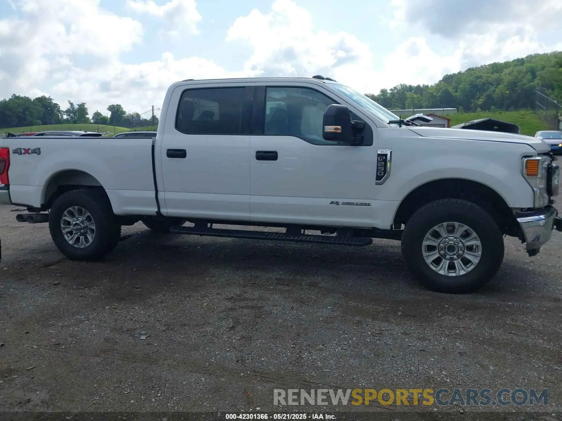 13 Photograph of a damaged car 1FT7W2BT2NEG43198 FORD F-250 2022