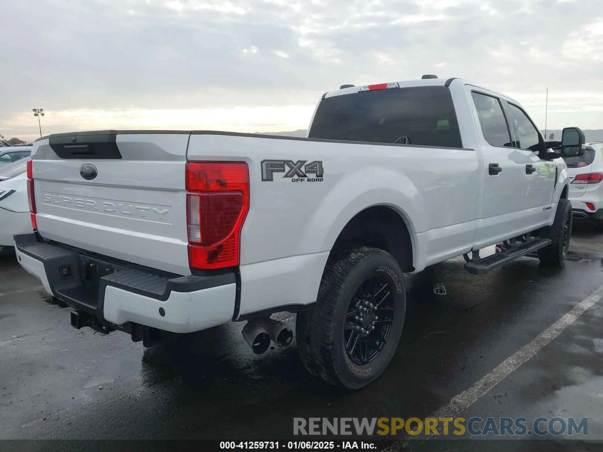 4 Photograph of a damaged car 1FT7W2BT3NEC88977 FORD F-250 2022