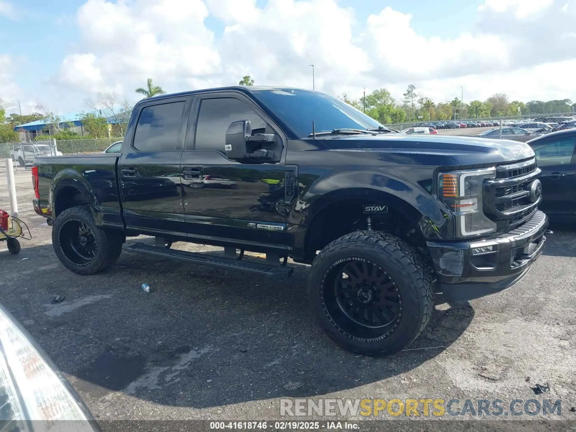 13 Photograph of a damaged car 1FT7W2BT3NED29611 FORD F-250 2022