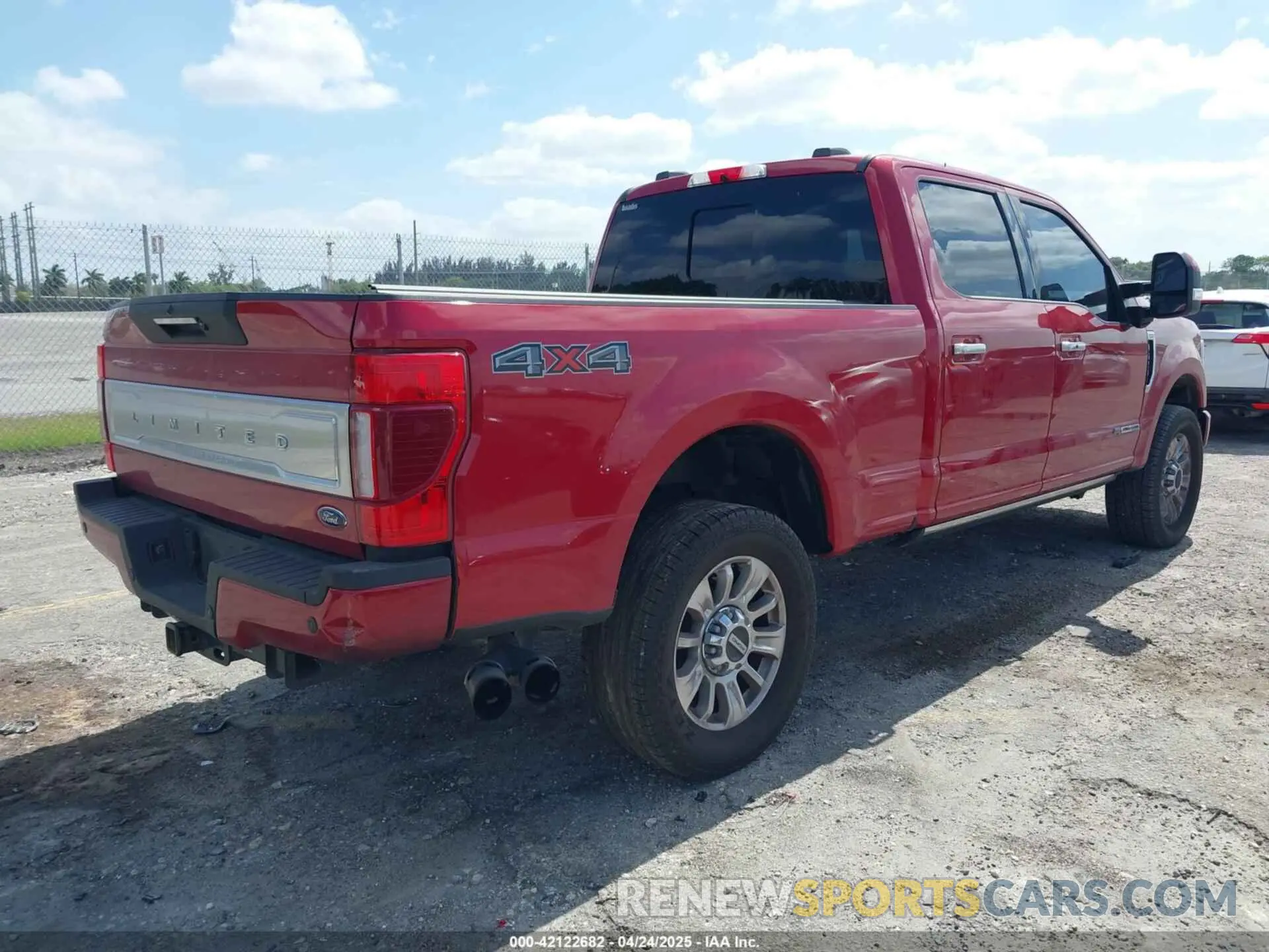4 Photograph of a damaged car 1FT7W2BT4NEF02147 FORD F-250 2022