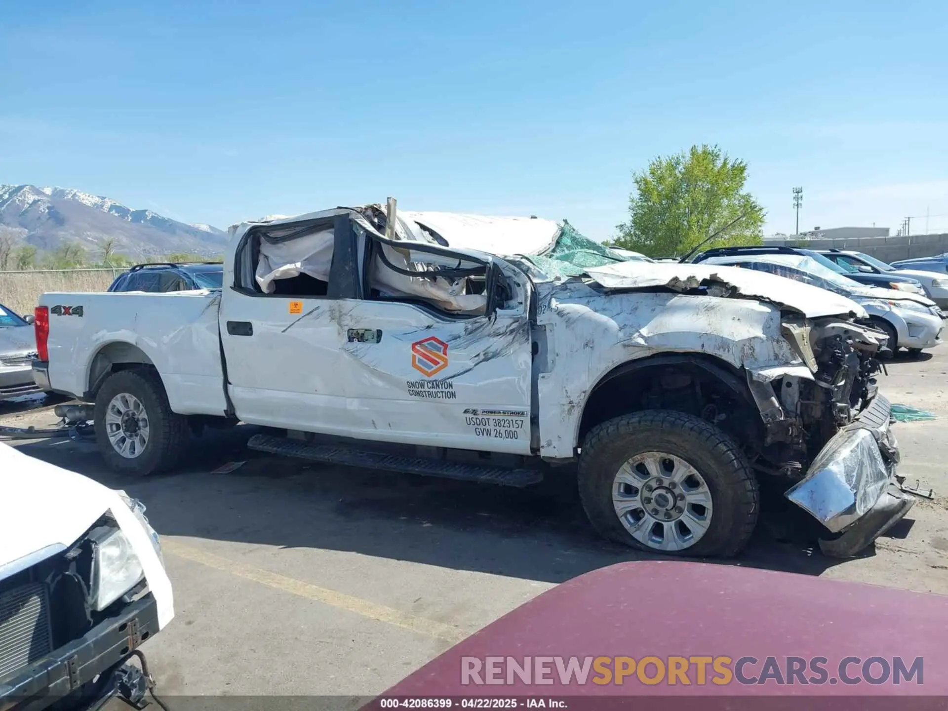 12 Photograph of a damaged car 1FT7W2BT9NEF32163 FORD F-250 2022