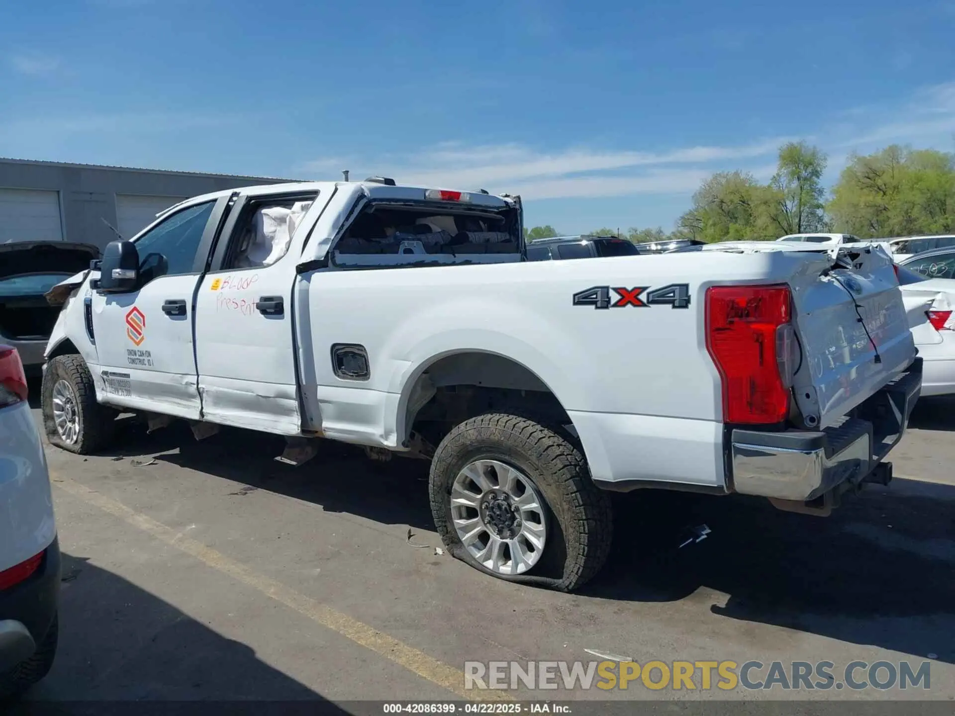 13 Photograph of a damaged car 1FT7W2BT9NEF32163 FORD F-250 2022