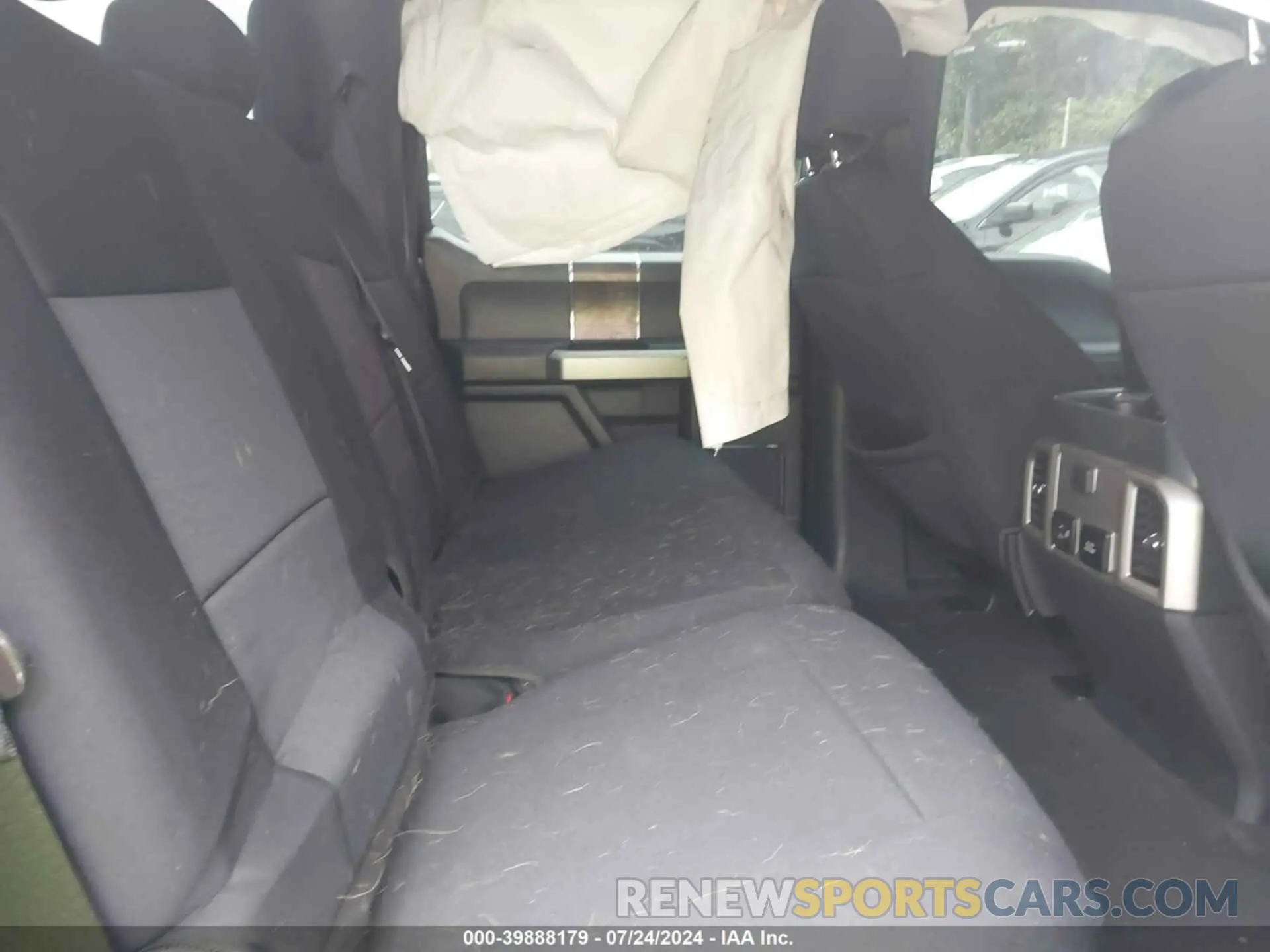 8 Photograph of a damaged car 1FT7W2BTXNEC01768 FORD F-250 2022