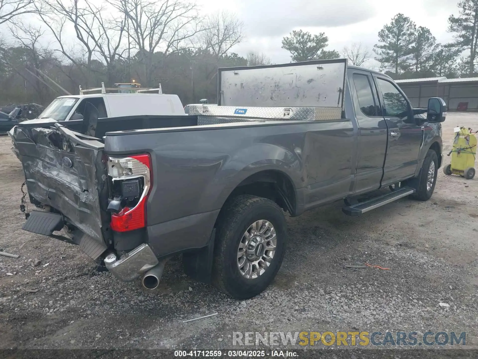 4 Photograph of a damaged car 1FT7X2A65NED82853 FORD F-250 2022