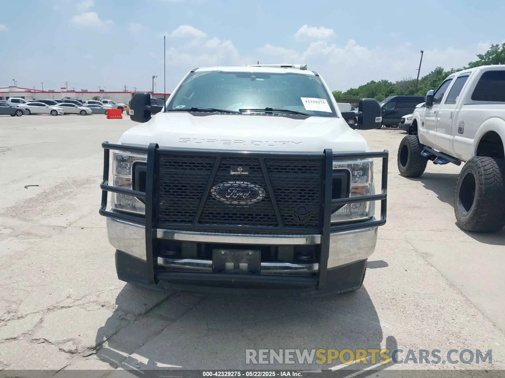 12 Photograph of a damaged car 1FT7X2B60NED00817 FORD F-250 2022