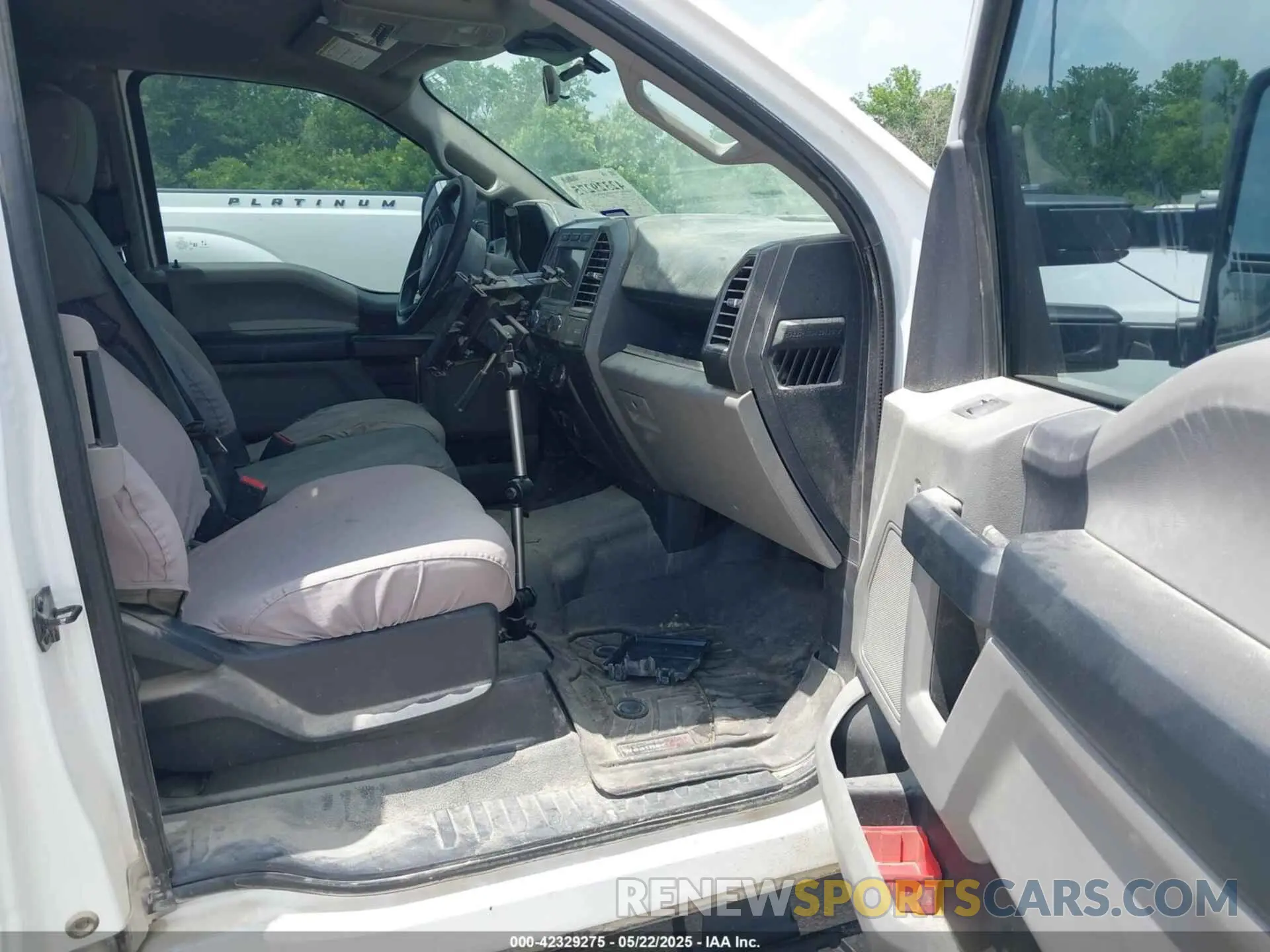 5 Photograph of a damaged car 1FT7X2B60NED00817 FORD F-250 2022