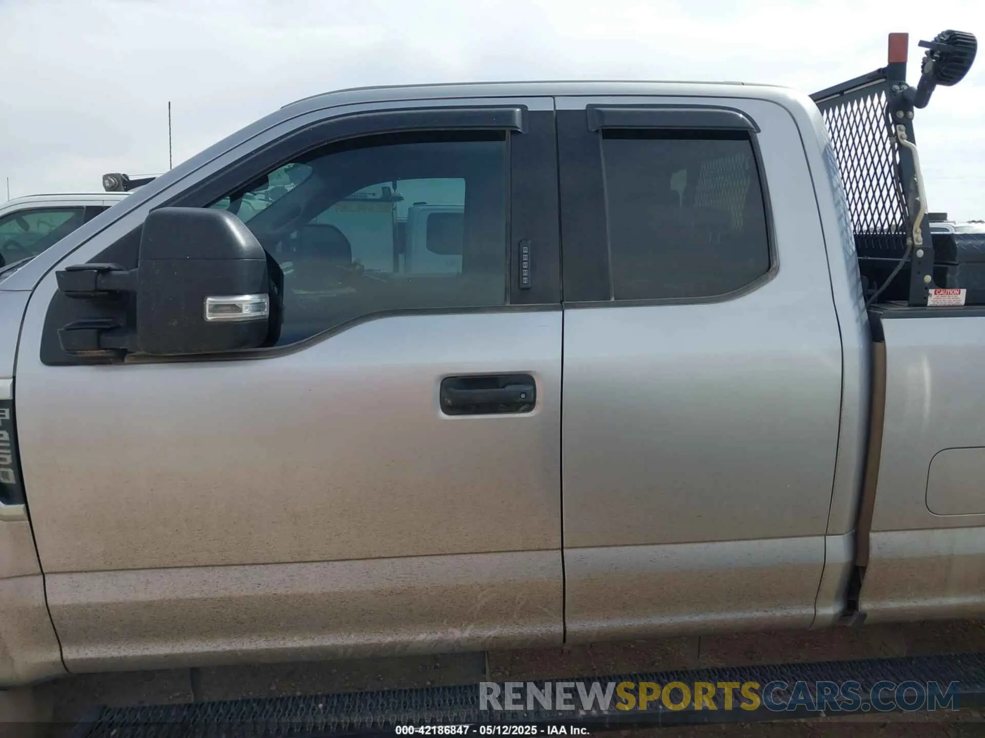 13 Photograph of a damaged car 1FT7X2B63NEC14787 FORD F-250 2022