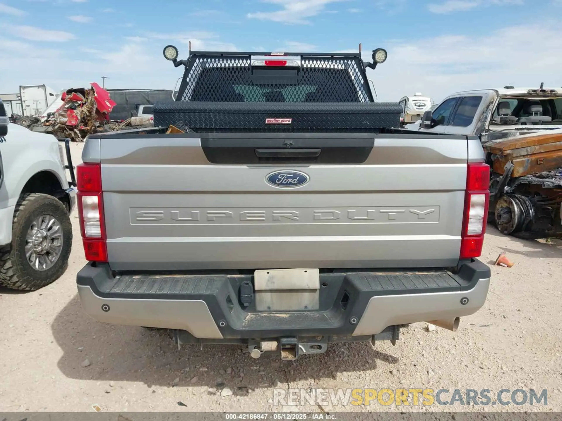 15 Photograph of a damaged car 1FT7X2B63NEC14787 FORD F-250 2022