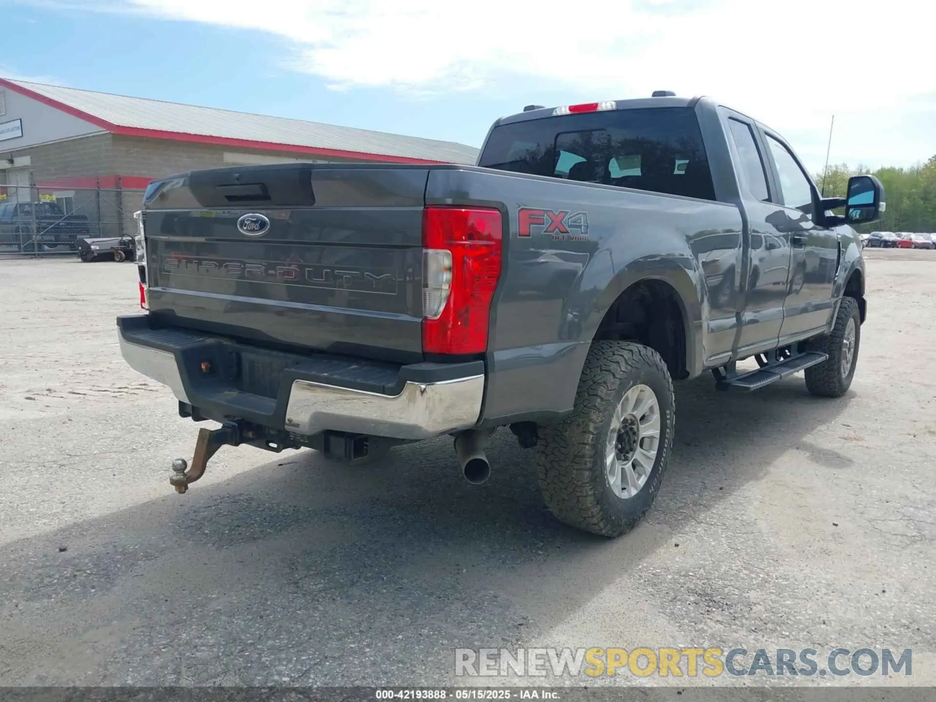 4 Photograph of a damaged car 1FT7X2B65NEF71467 FORD F-250 2022
