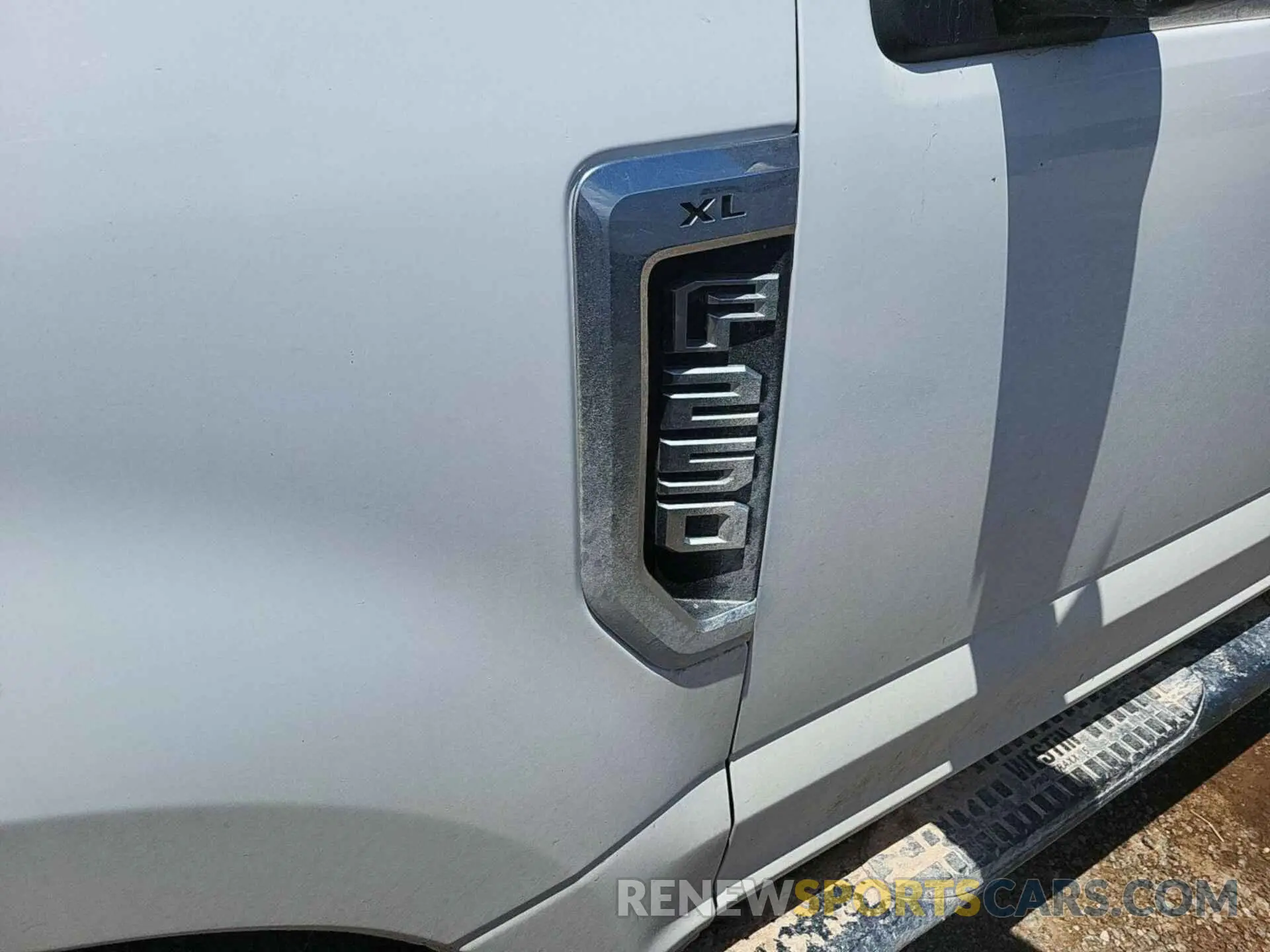 10 Photograph of a damaged car 1FT7X2B68NED04596 FORD F-250 2022