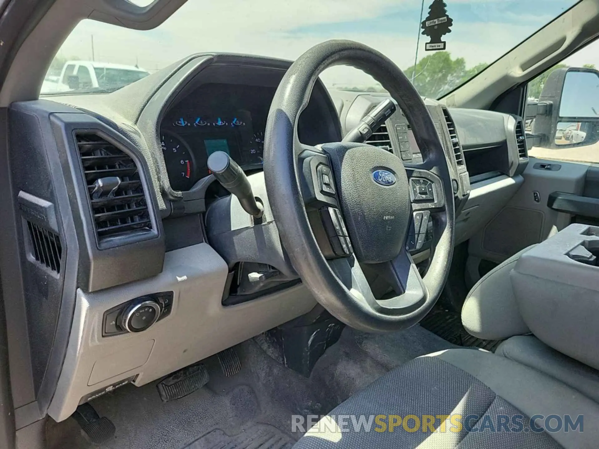 12 Photograph of a damaged car 1FT7X2B68NED04596 FORD F-250 2022