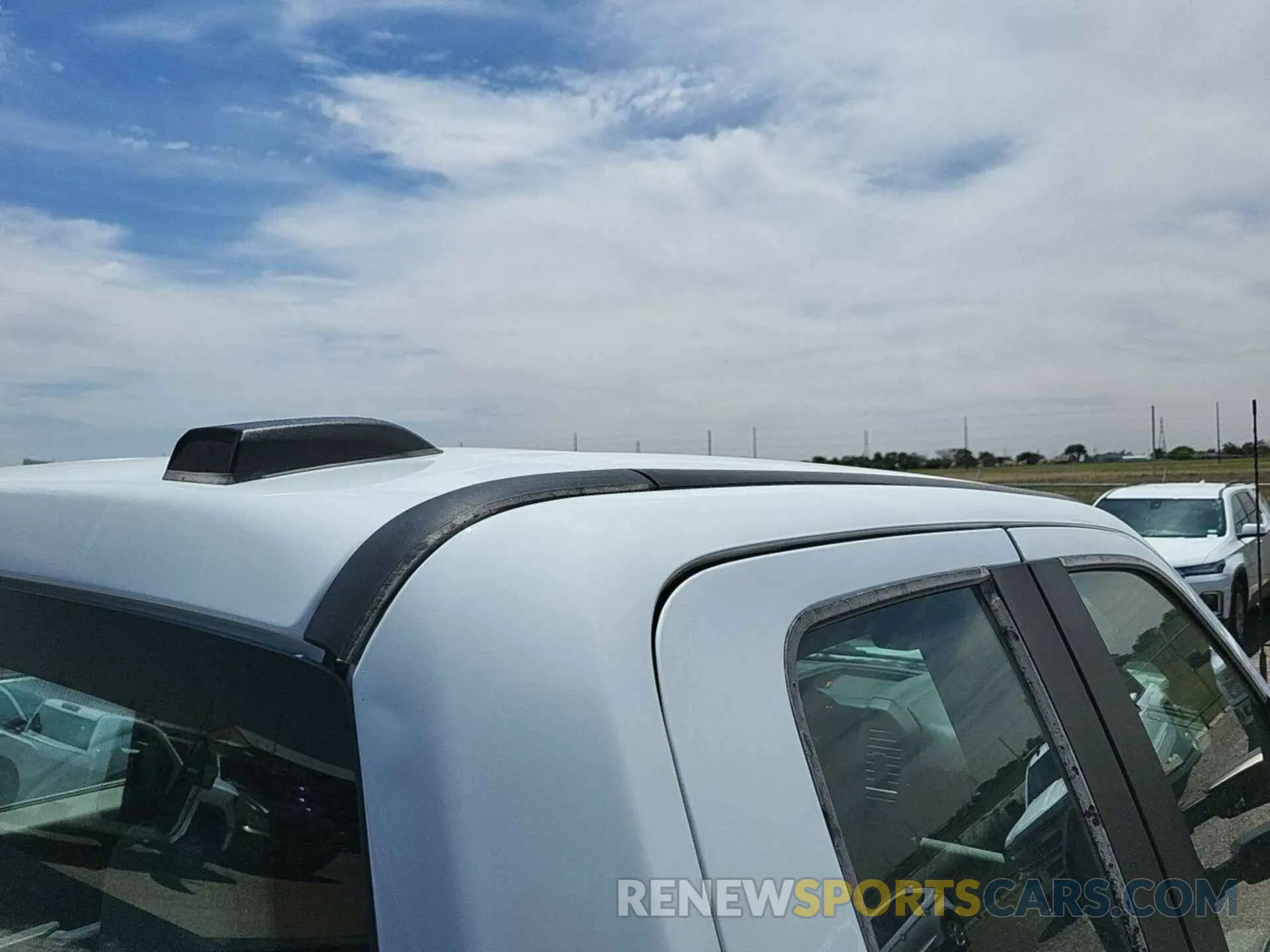 19 Photograph of a damaged car 1FT7X2B68NED04596 FORD F-250 2022