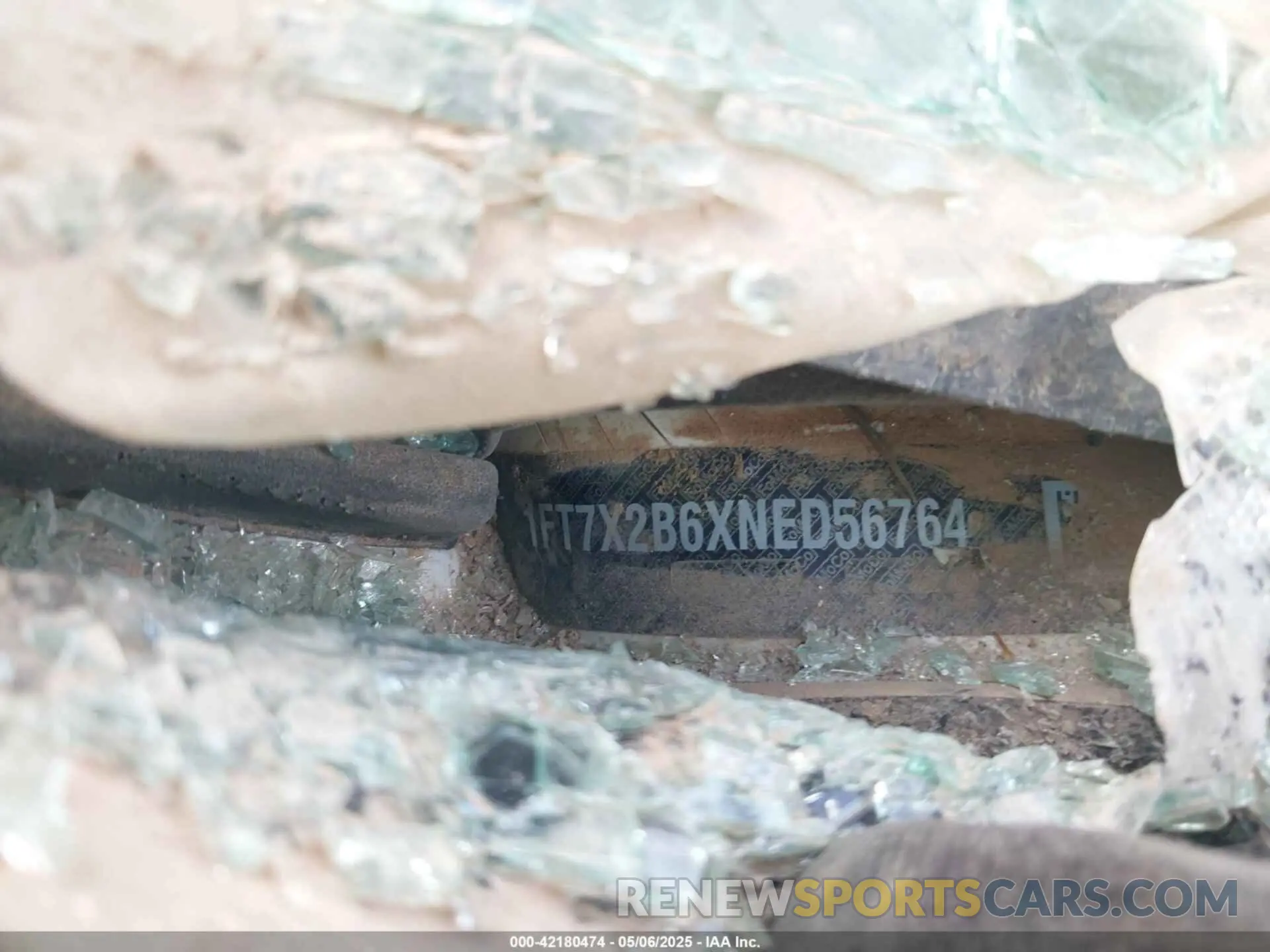 9 Photograph of a damaged car 1FT7X2B6XNED56764 FORD F-250 2022