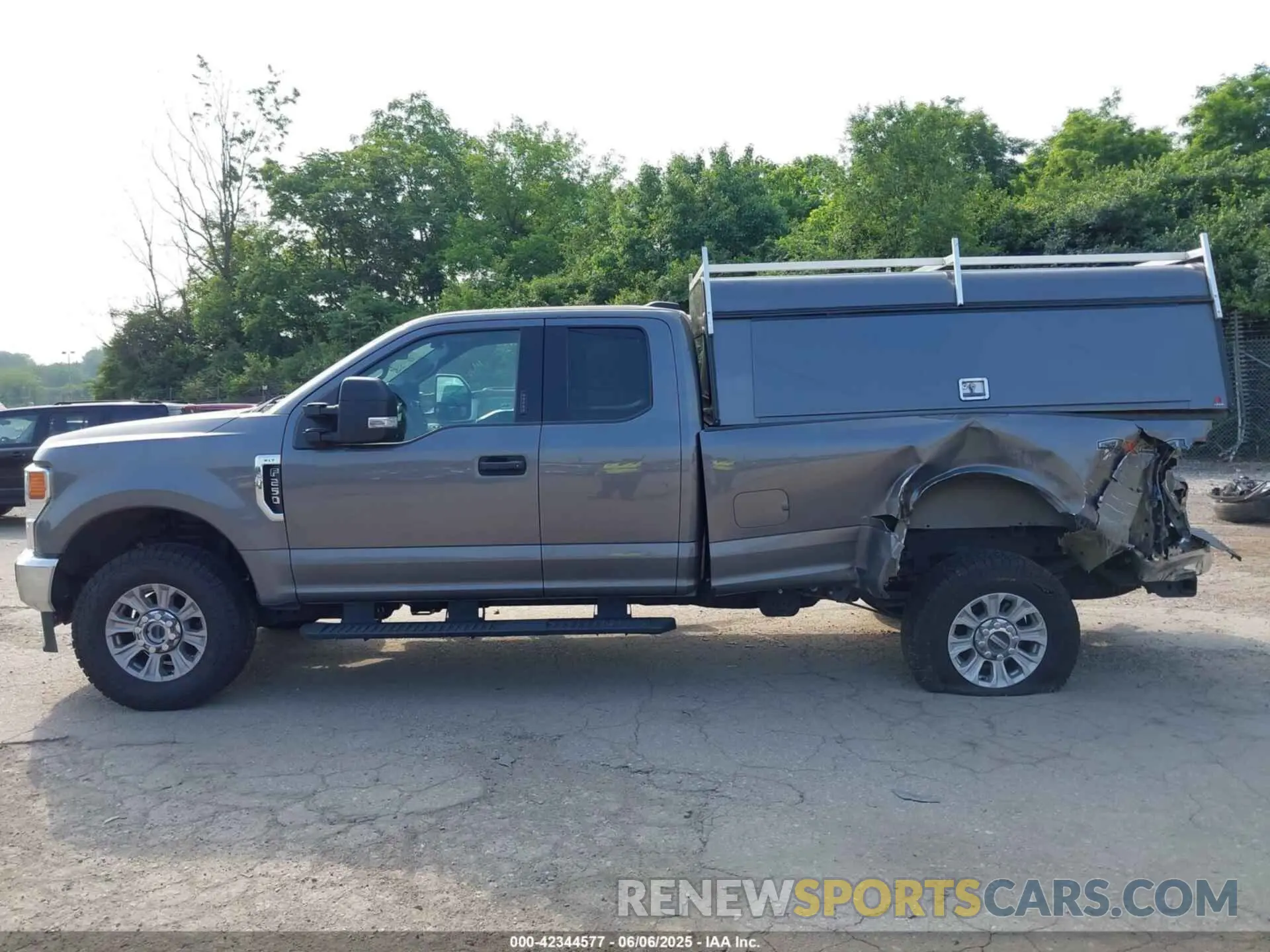 15 Photograph of a damaged car 1FT7X2BN0NED55131 FORD F-250 2022
