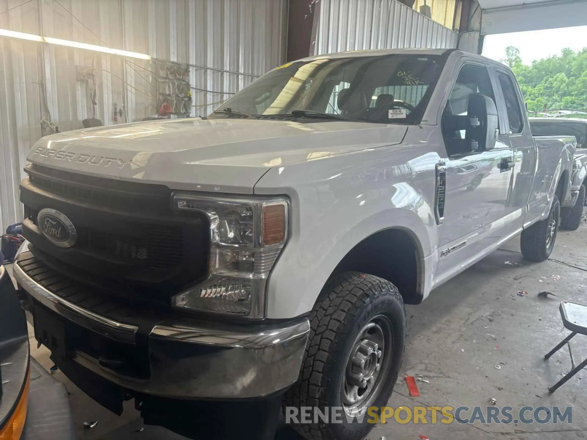 8 Photograph of a damaged car 1FT7X2BT2NEE43242 FORD F-250 2022