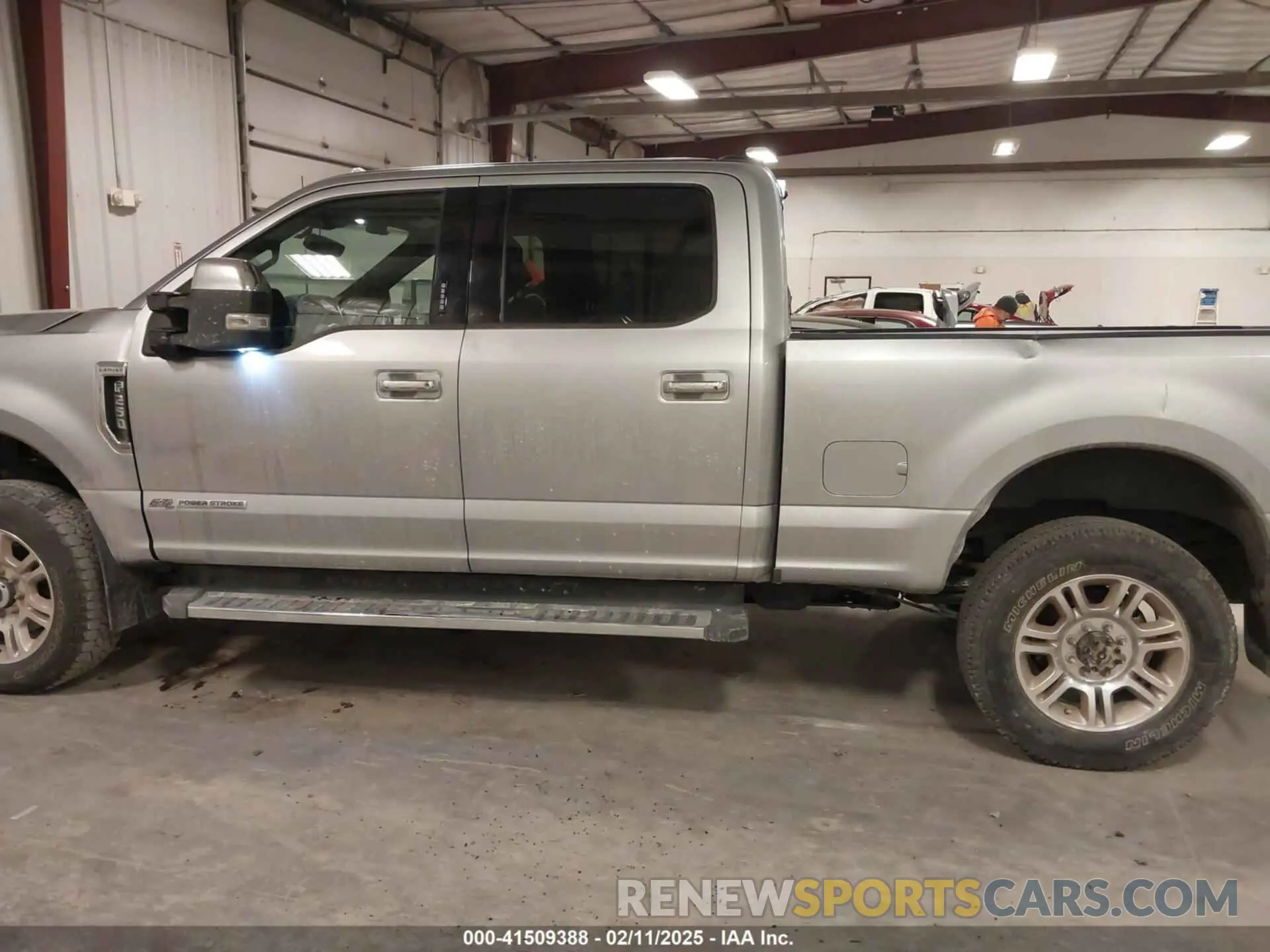 14 Photograph of a damaged car 1FT8W2BT1NED74499 FORD F-250 2022