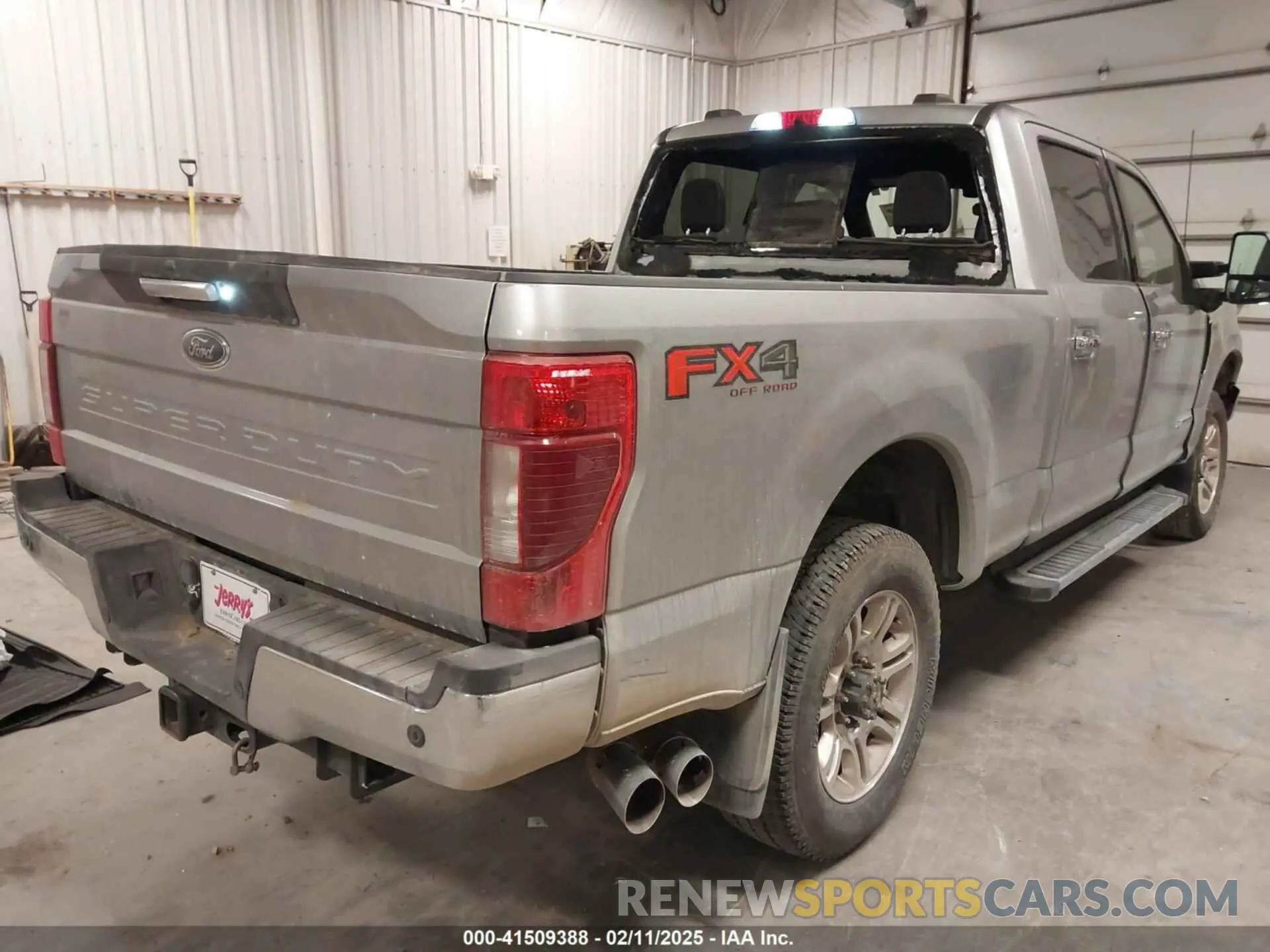 4 Photograph of a damaged car 1FT8W2BT1NED74499 FORD F-250 2022