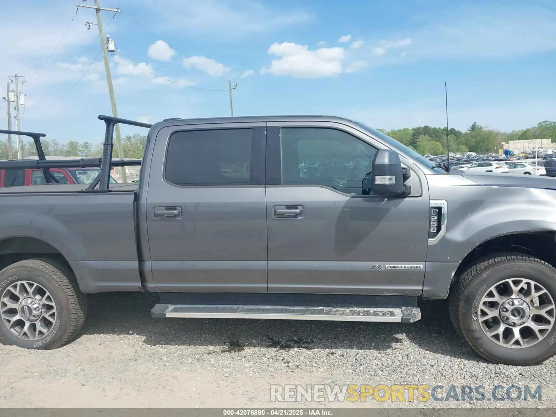 13 Photograph of a damaged car 1FT8W2BT1NEG21309 FORD F-250 2022