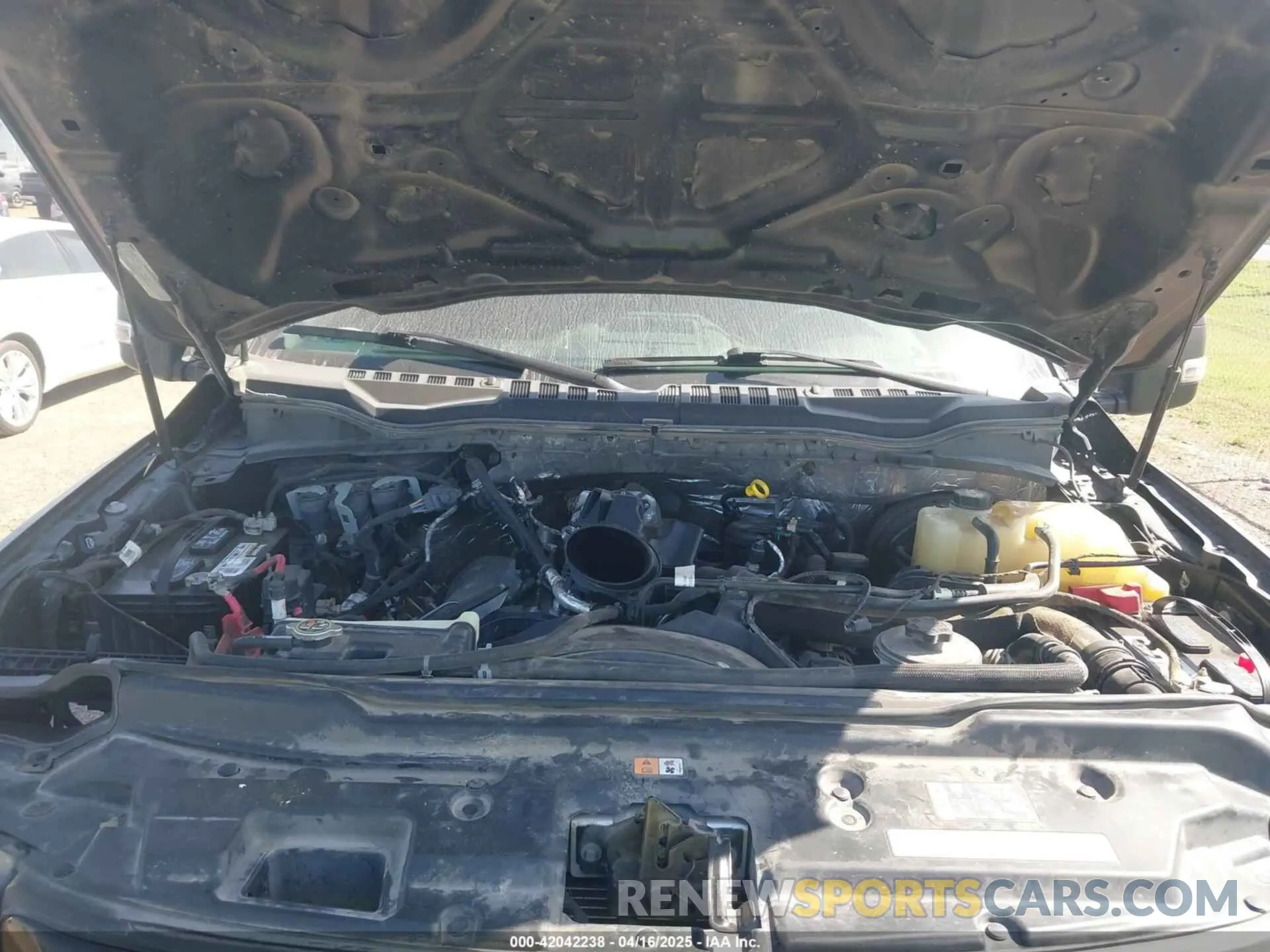 10 Photograph of a damaged car 1FT8W2BT2NEF24930 FORD F-250 2022