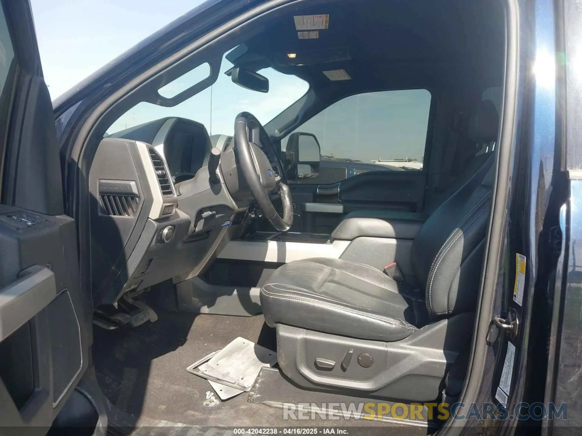 5 Photograph of a damaged car 1FT8W2BT2NEF24930 FORD F-250 2022