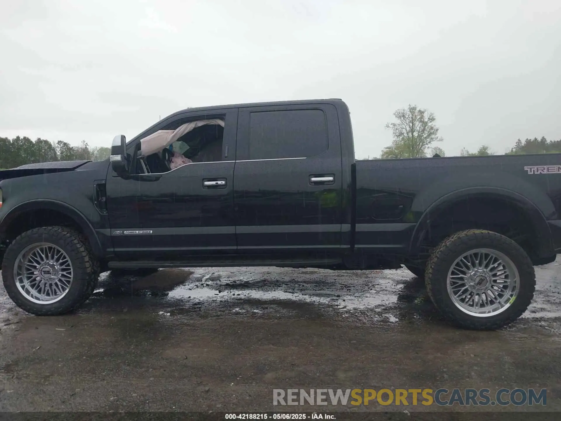 15 Photograph of a damaged car 1FT8W2BT3NED24543 FORD F-250 2022