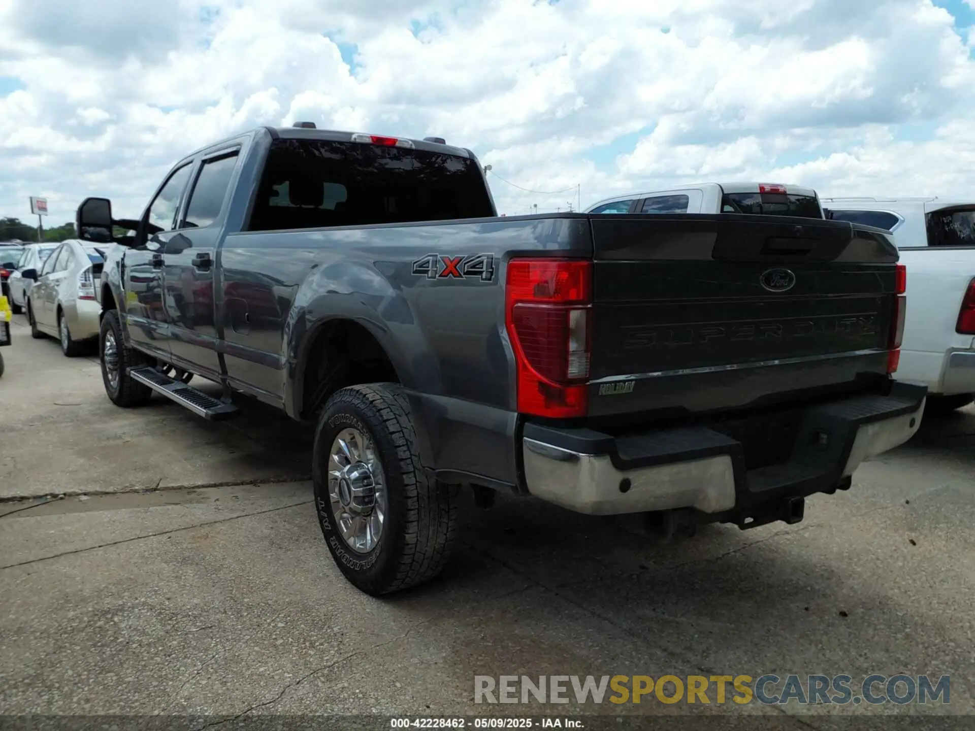 3 Photograph of a damaged car 1FT8W2BT5NEE37233 FORD F-250 2022